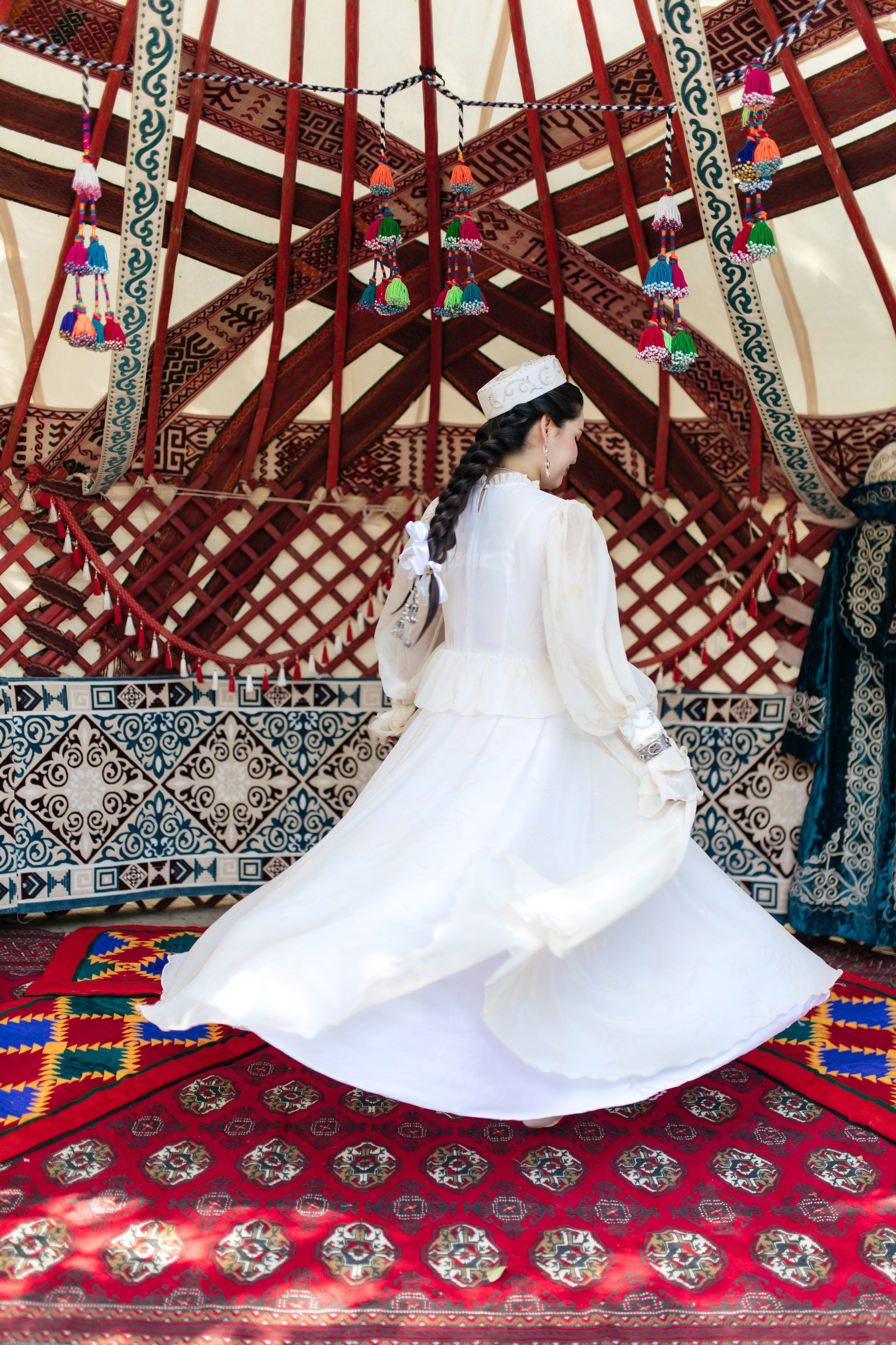 Aynur — syrğa salu. Wedding and Love story Photographer