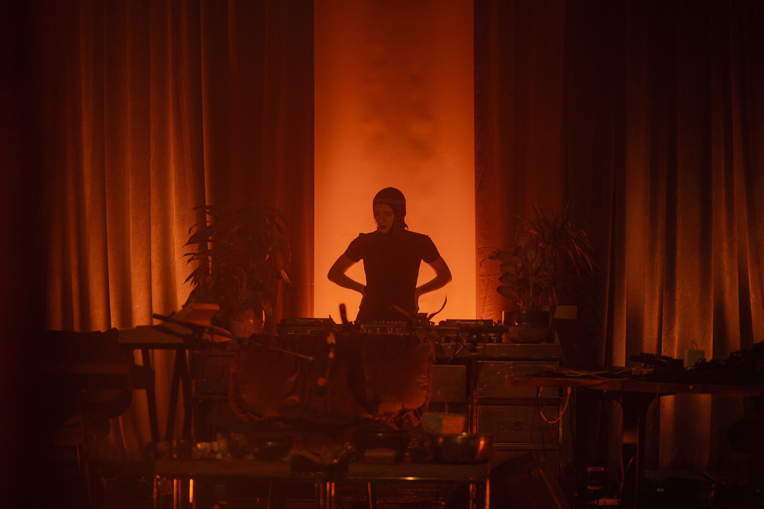 Две жизни аудиовизуальный перформанс. Фотограф мероприятий, персональные съемки в Москве Владиславлева Настя