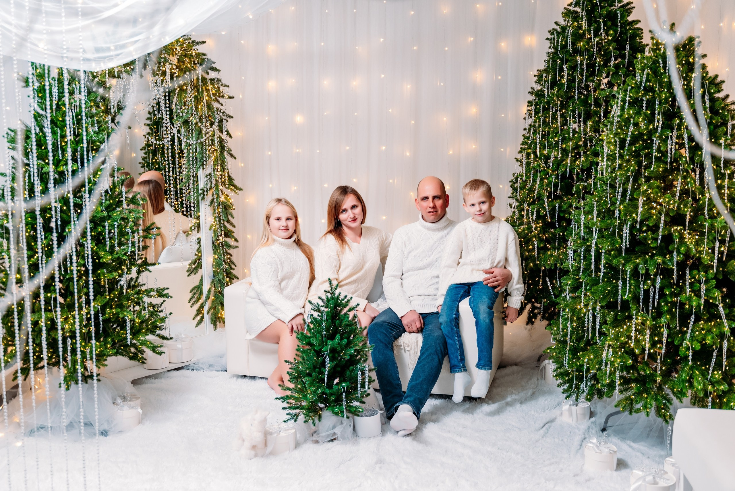 Новогодняя семейная фотосессия. Фотограф Алёна Царькова. Киселевск