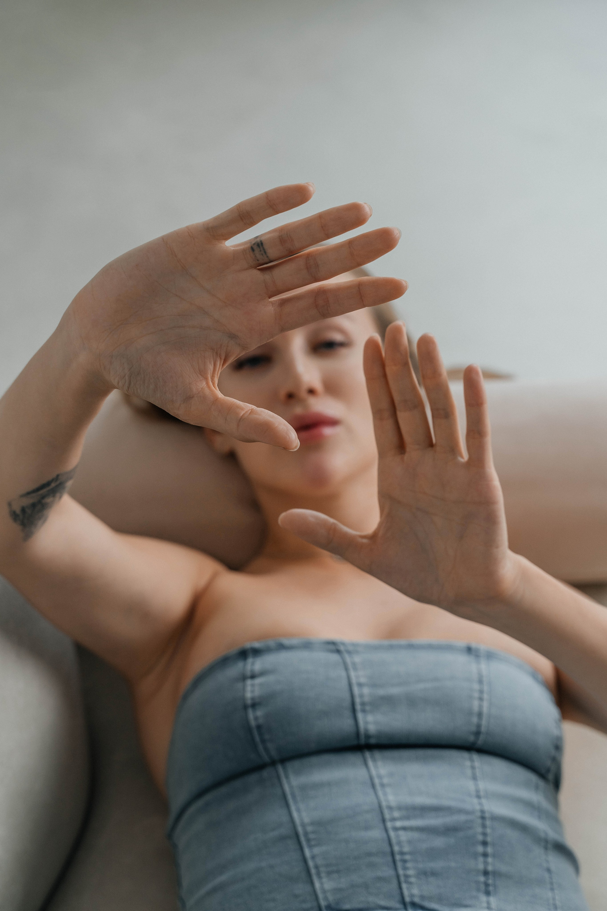 Съемки в интерьере студий. Виктория Алпеева — фотограф по любви