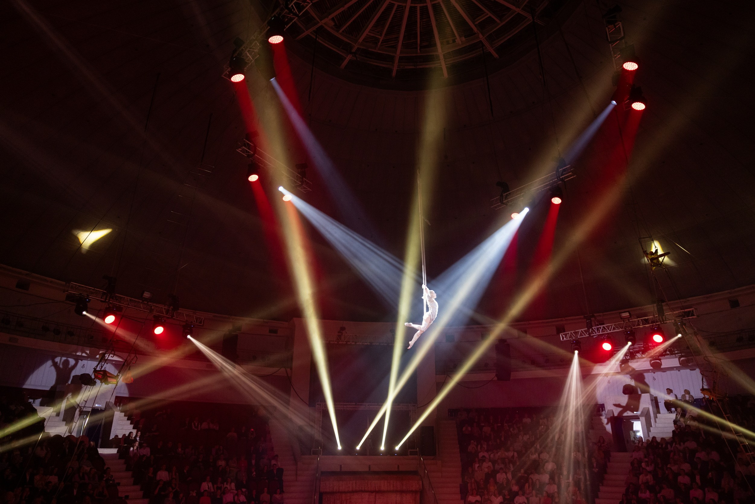 Городской бал выпускников (24 июня 2025). Репортажный фотограф Алексей Пирязев