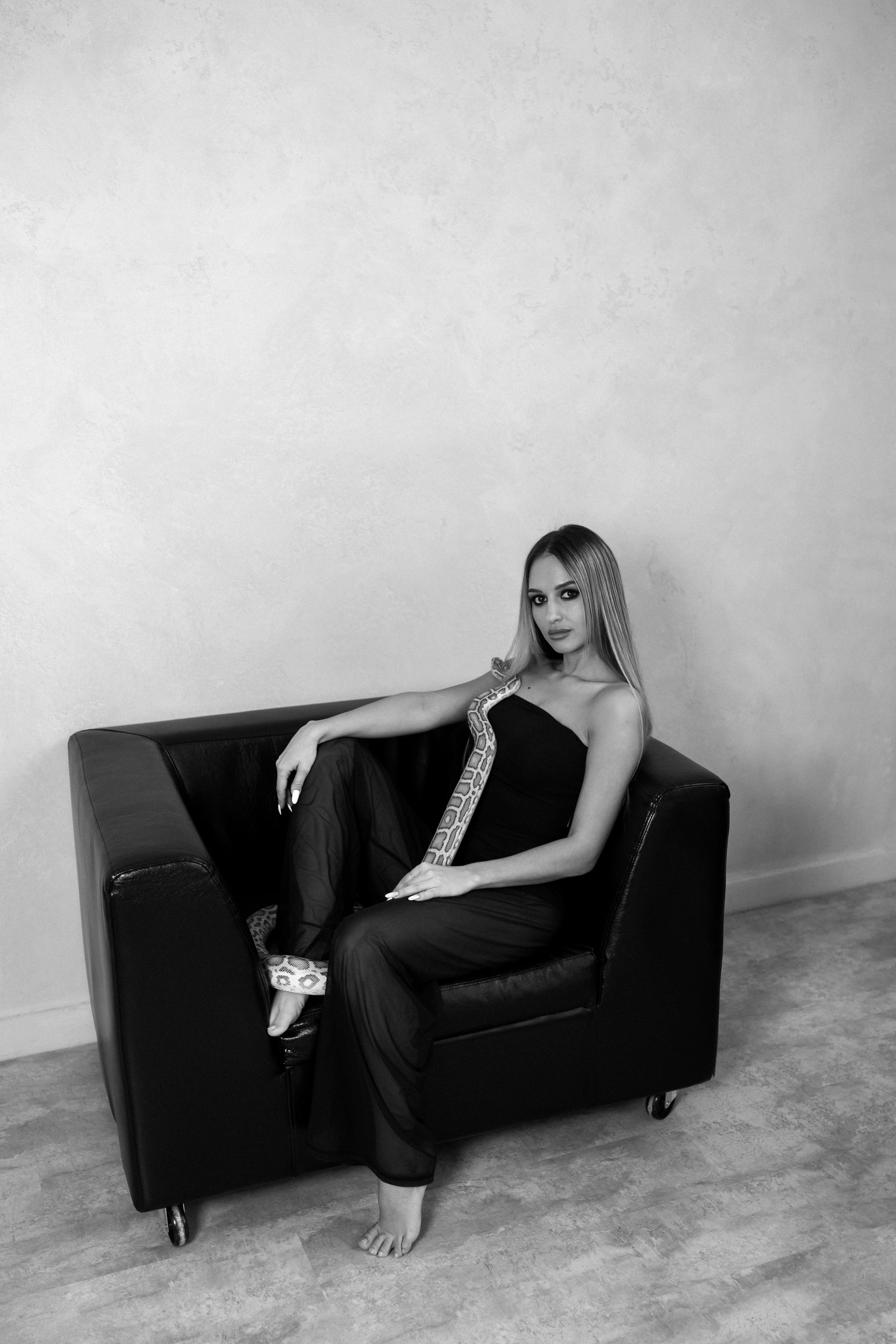 Фотосессии со змеей. Свадебный фотограф в Москве и Твери