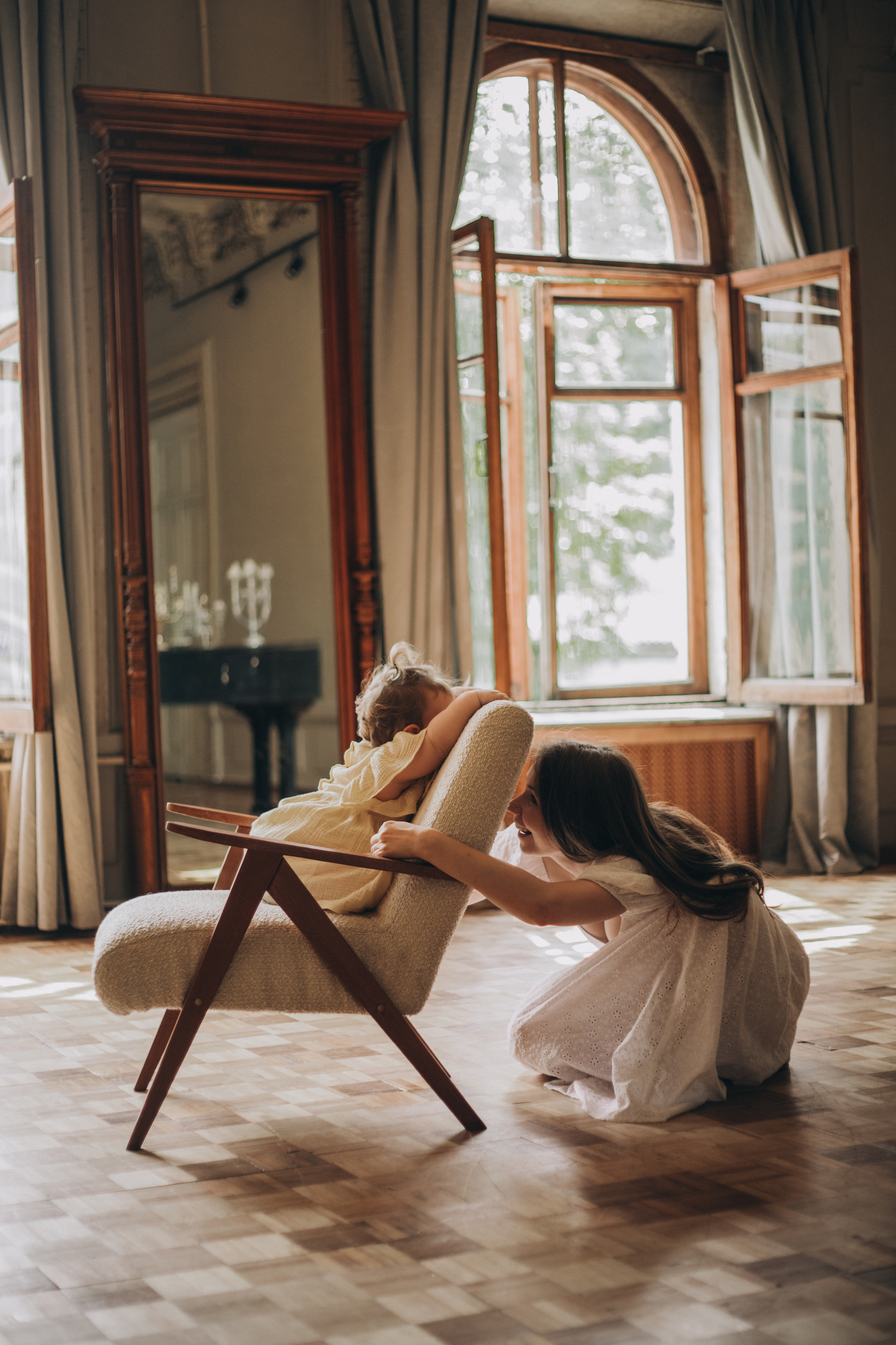 В студии. Семейный и детский фотограф Королев Мытищи Москва Бизяева Алена
