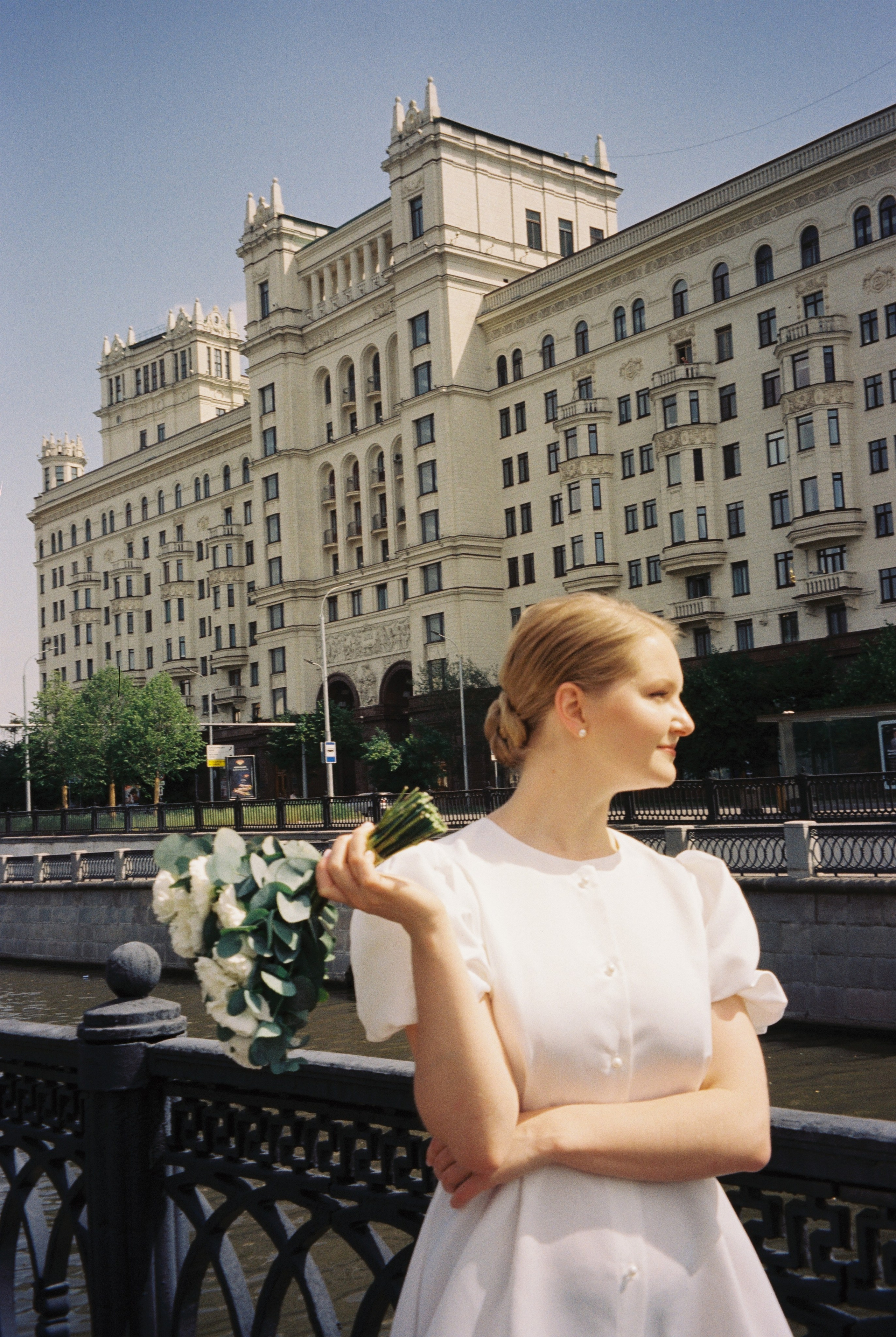 Свадебная фотосессия на Котельнической набережной. Свадебный фотограф в Москве Элина Ларченкова. Фото, которые цепляют