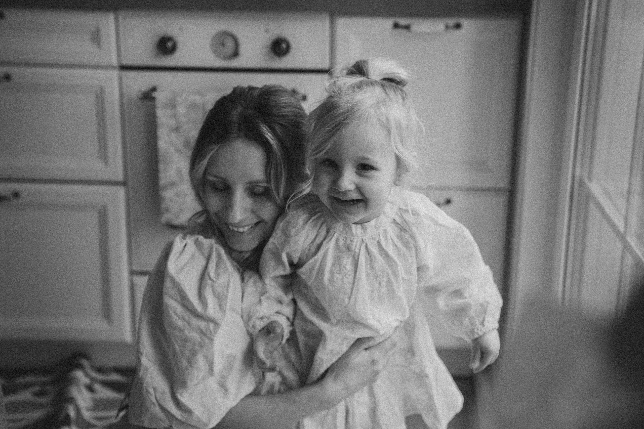 Лея и Ксения в фотодаче Ландыши. Семейный и детский фотограф в Сергиев Посаде, Хотьково Якимчук Любовь