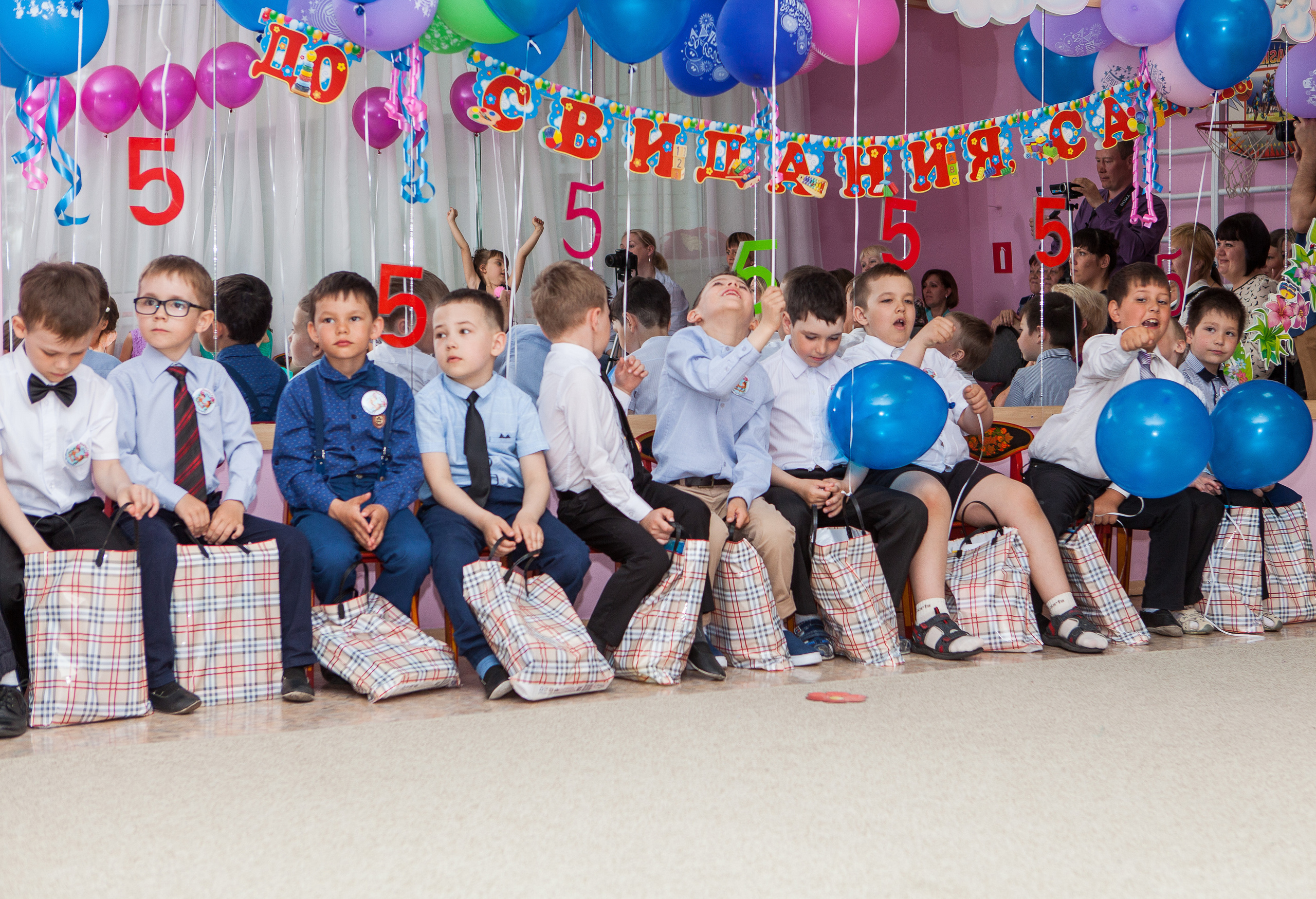 ФОТО ВЫПУСКНОЙ В ДЕТСКОМ САДУ. Выпускные Фотоальбомы. Фотограф в Перми