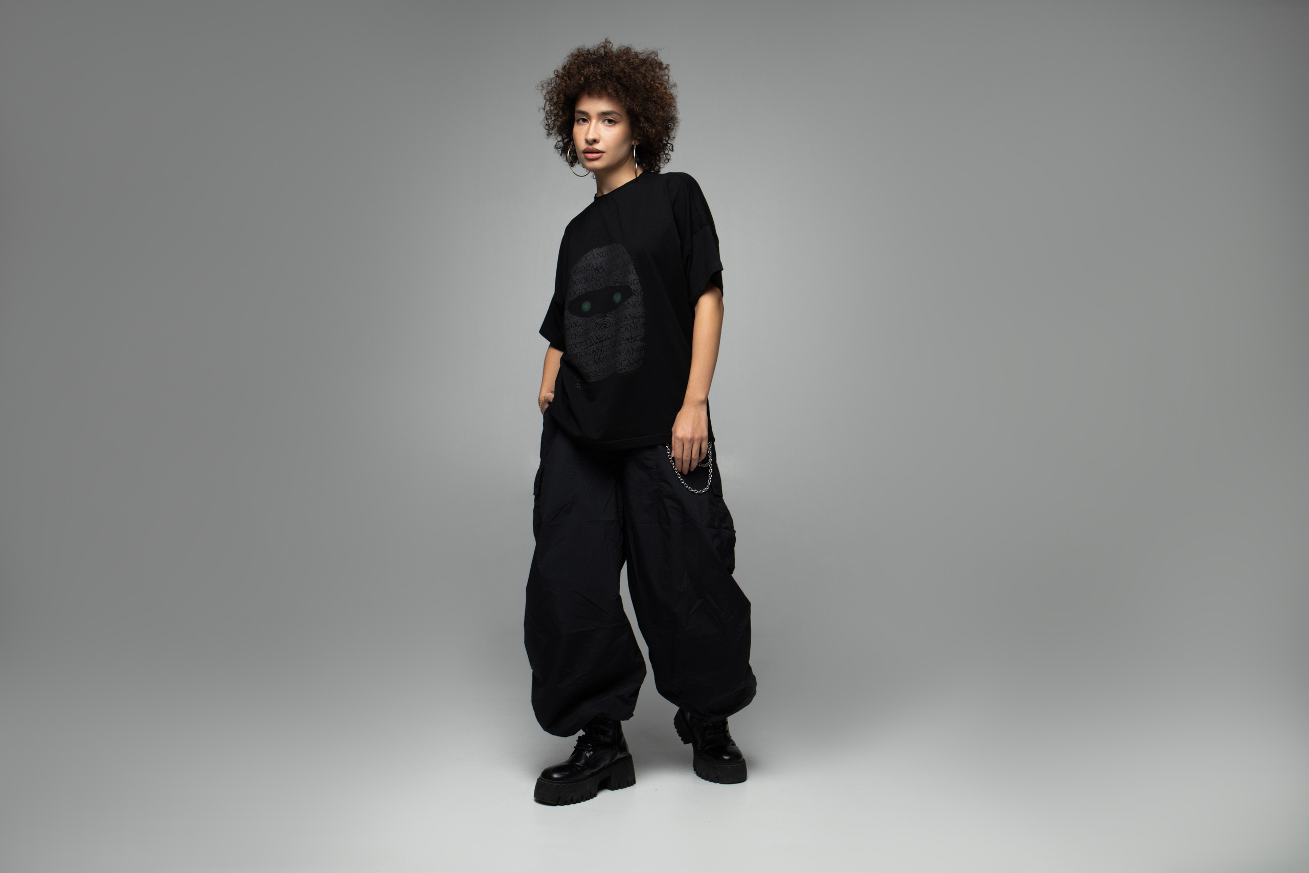 КАТАЛОГ | серый фон. RUNA production — стильные съемки для брендов