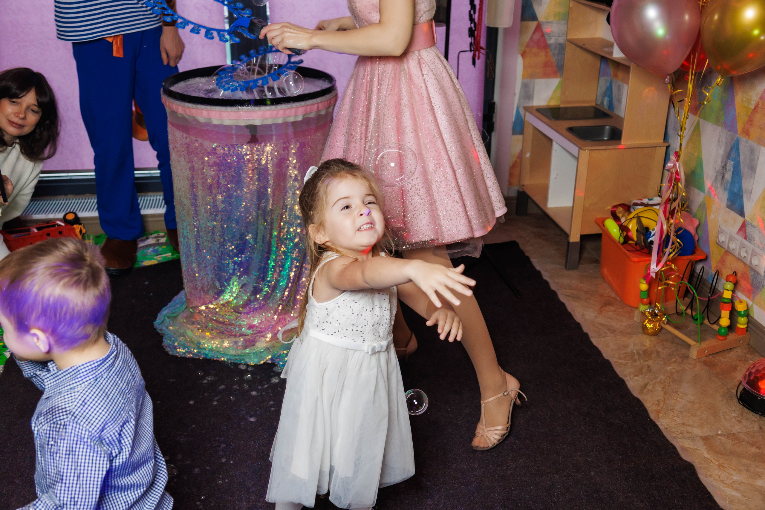 День рождения в ресторане. Фотограф в Москве Дмитрий Емельянов