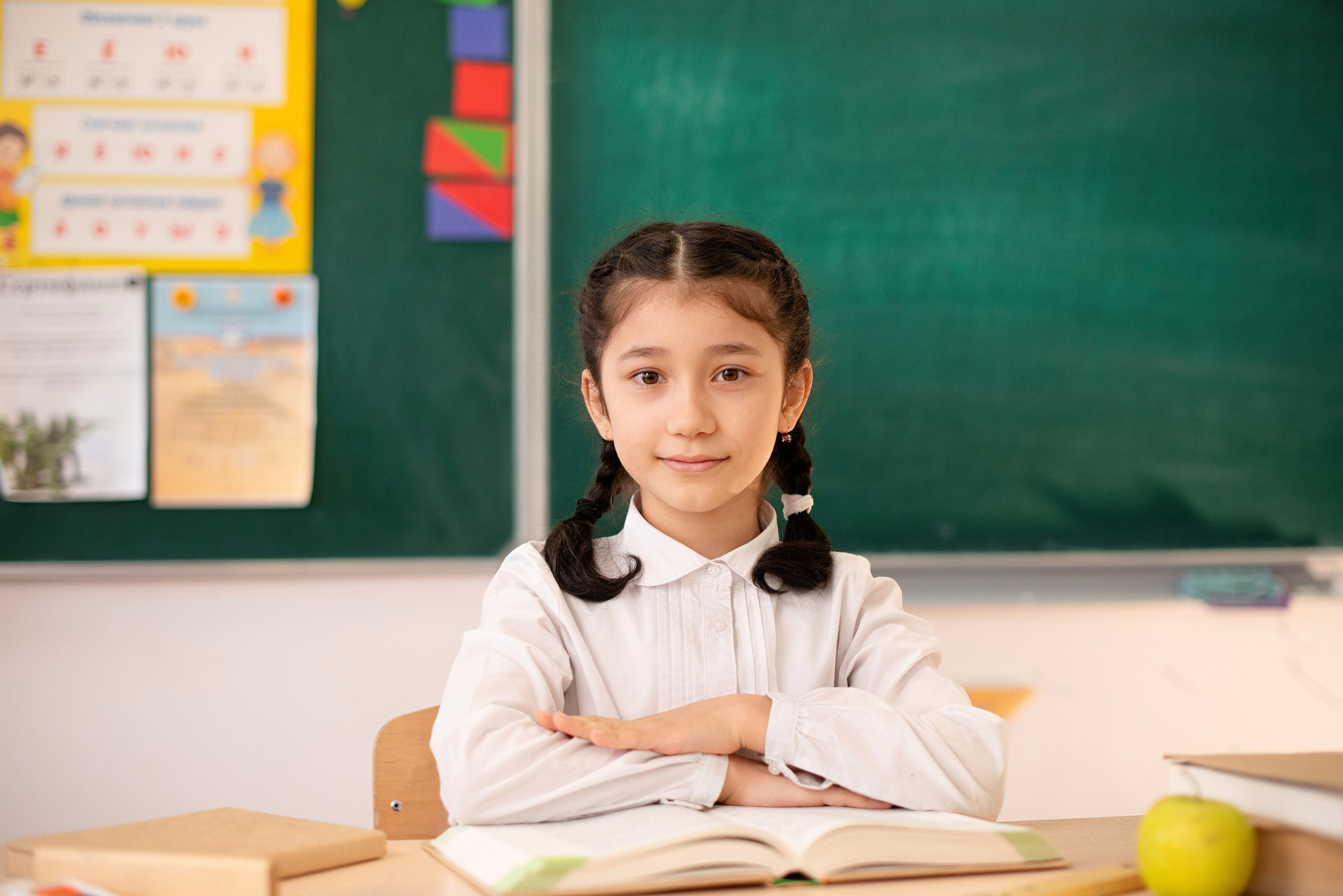 Фотографирую школьников для школьных выпускных альбомов и фотокниг в Сургуте и Нефтеюганске.