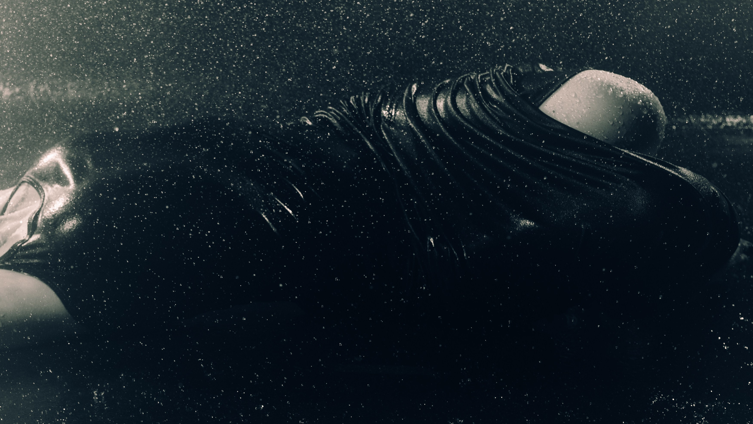 Съёмка в фотостудии с дождём. Фотоведьма Дарья Нечинская