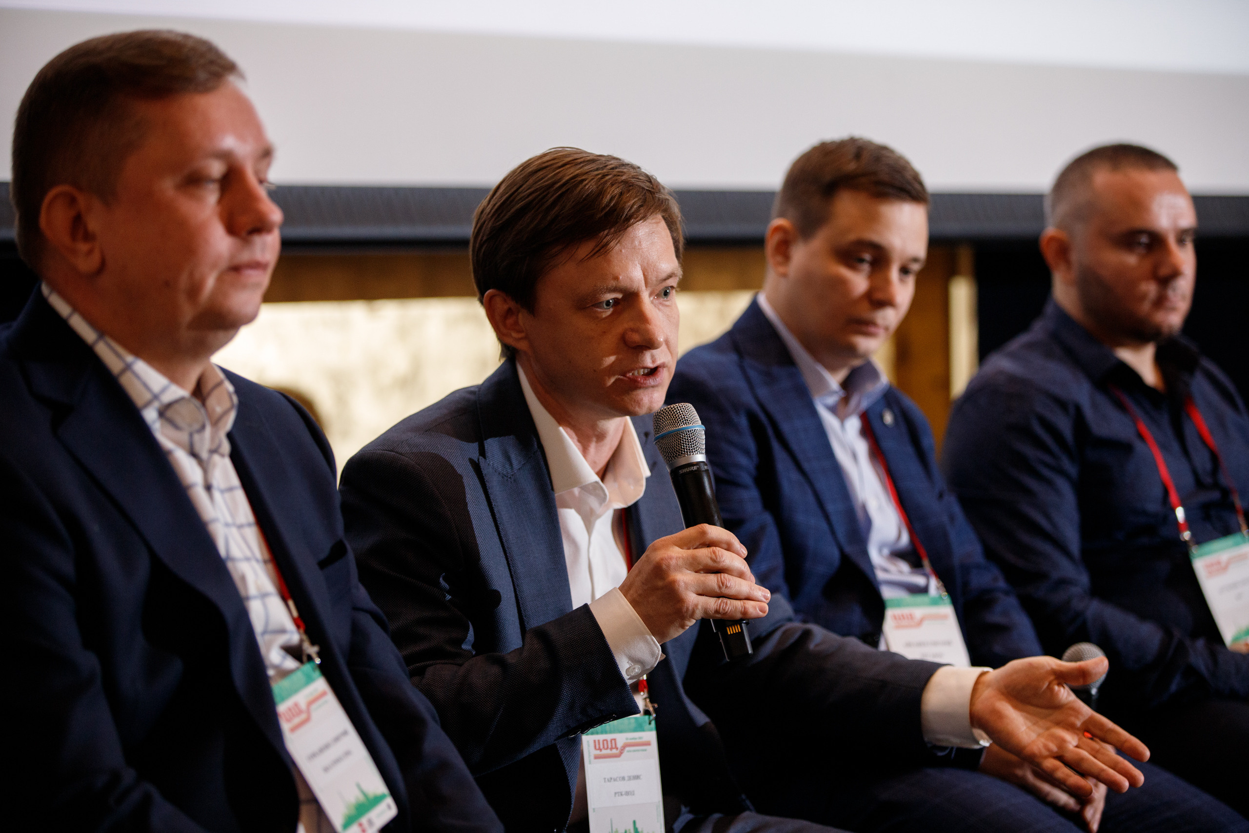 Фотограф на выставку. Контент для бизнеса в Екатеринбурге Полдень Медиа