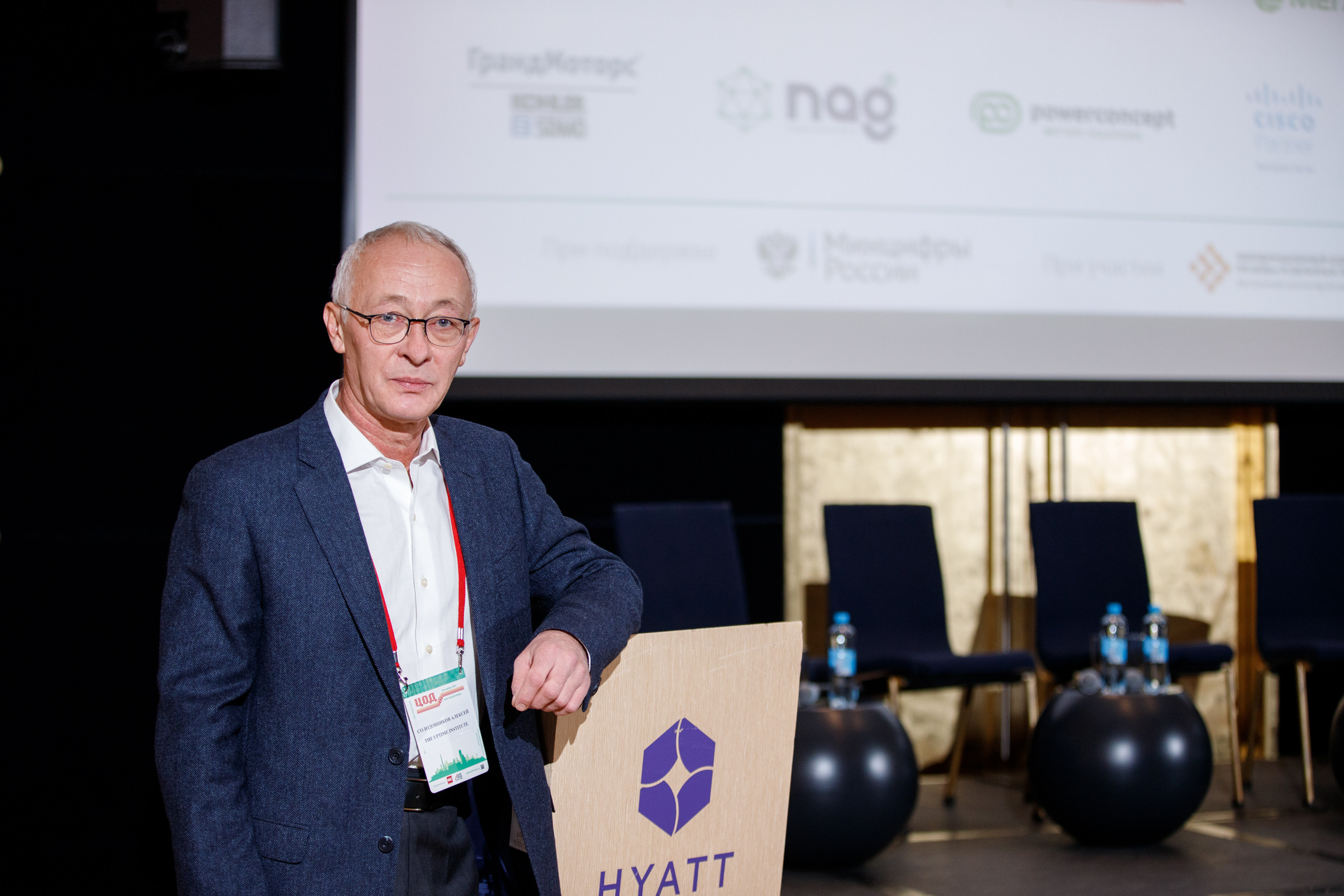 Фотограф на выставку. Контент для бизнеса в Екатеринбурге Полдень Медиа