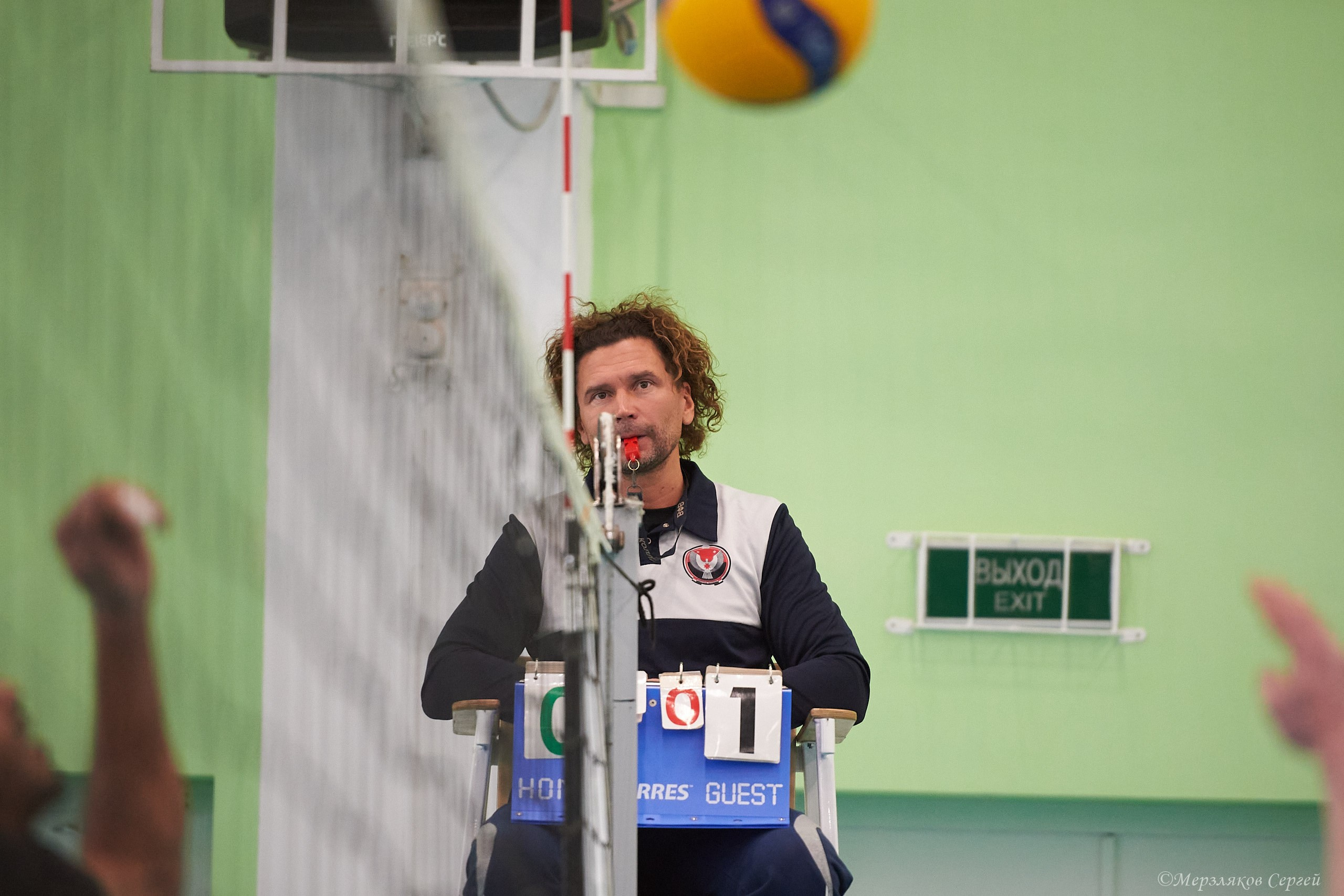 Новогодний волейбольный турнир. Ижевск. 16.12.23. Спортивный репортажный фотограф в Ижевске Сергей Мерзляков