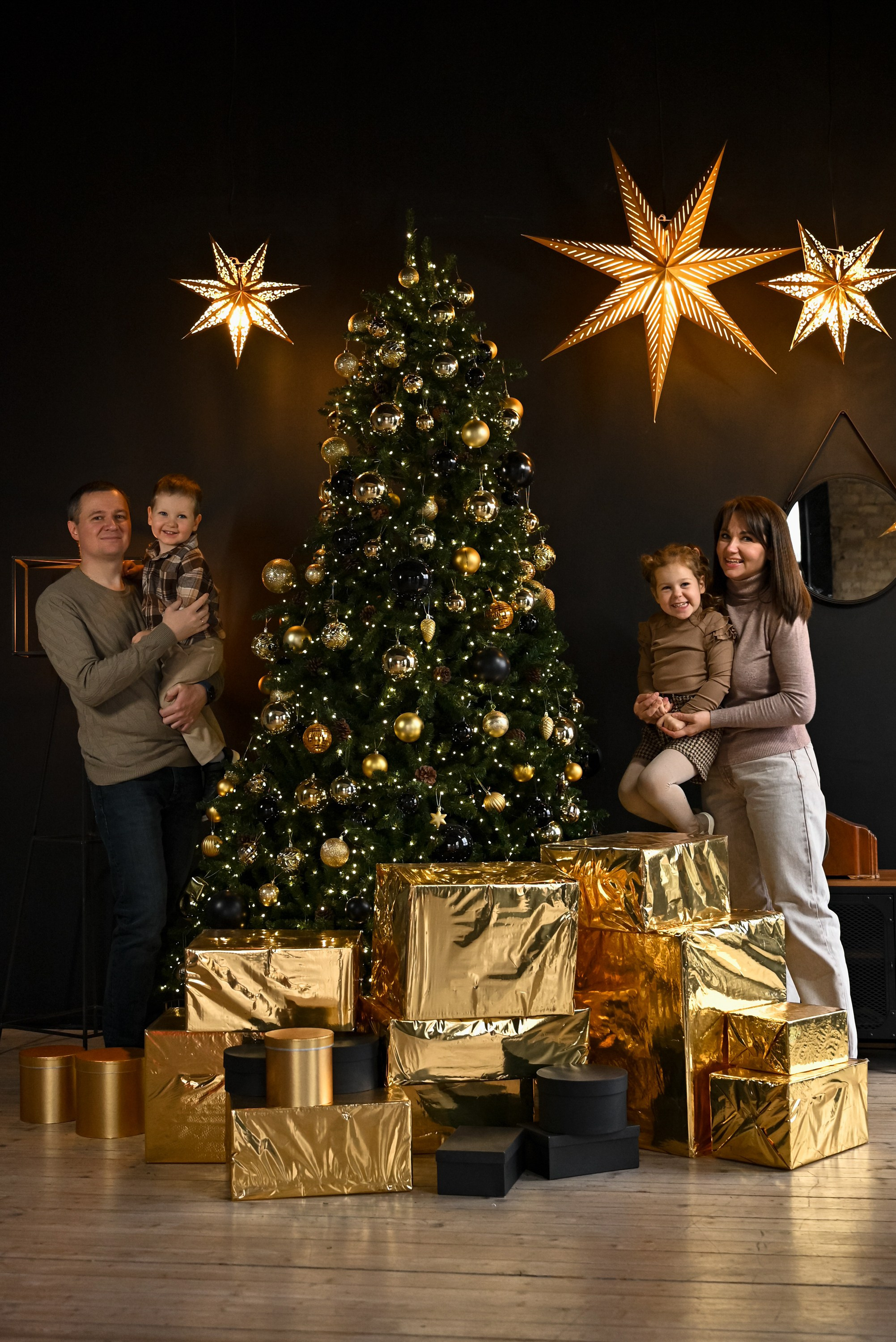 Вадим и Елена. Компания и фотошкола по созданию контента в Москве