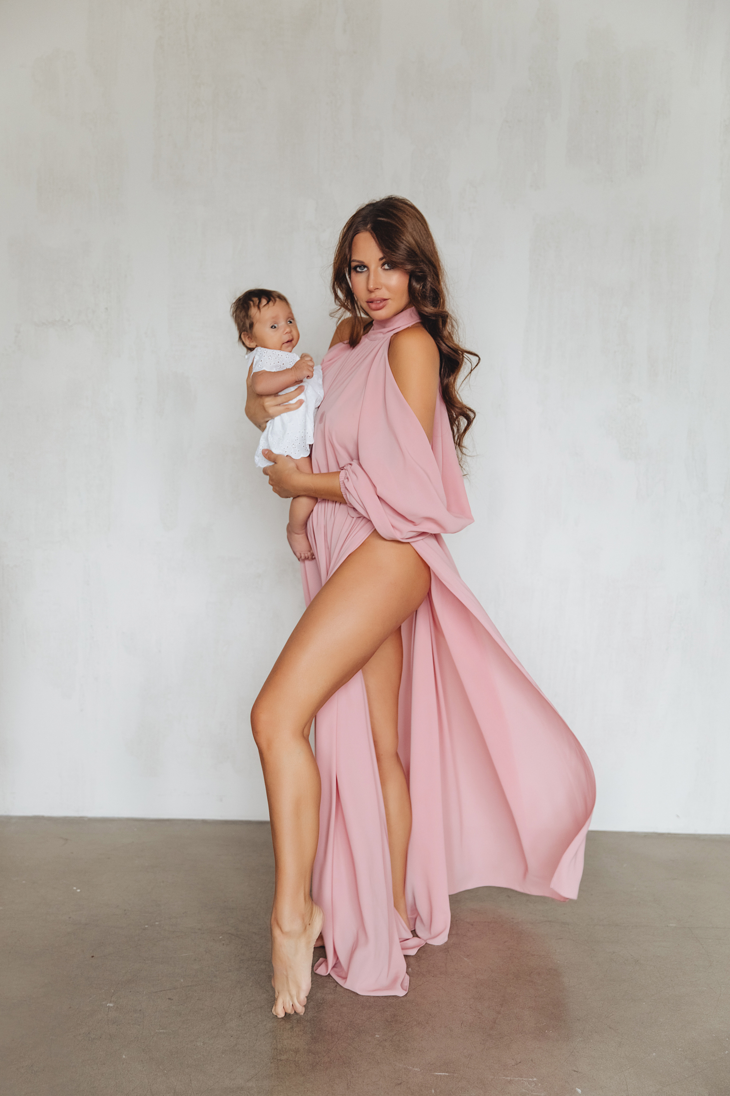 Розовое платье. NatalieDmi — фотосессия беременности, семейный фотограф, портрет