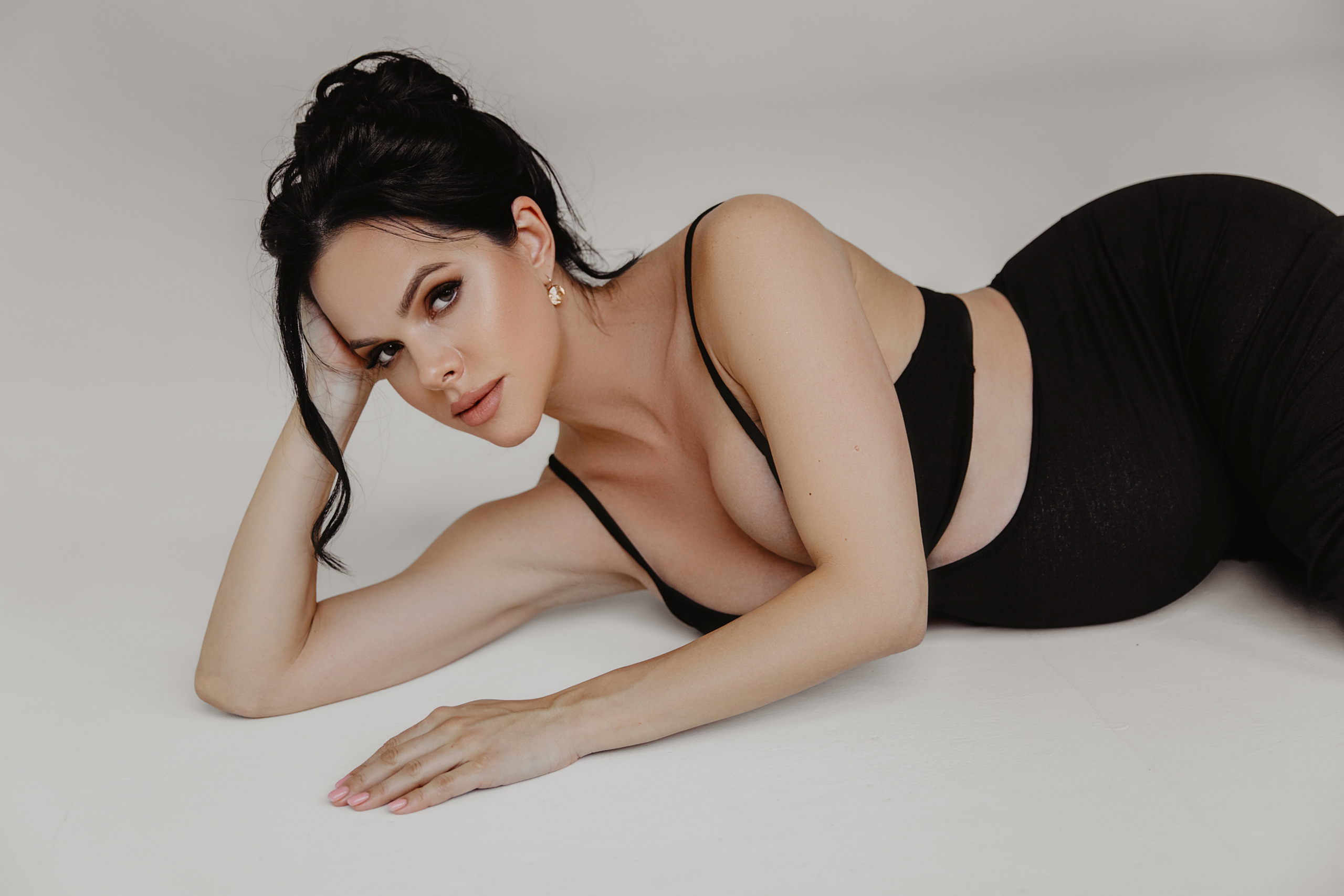 Черное платье. NatalieDmi — фотосессия беременности, семейный фотограф, портрет