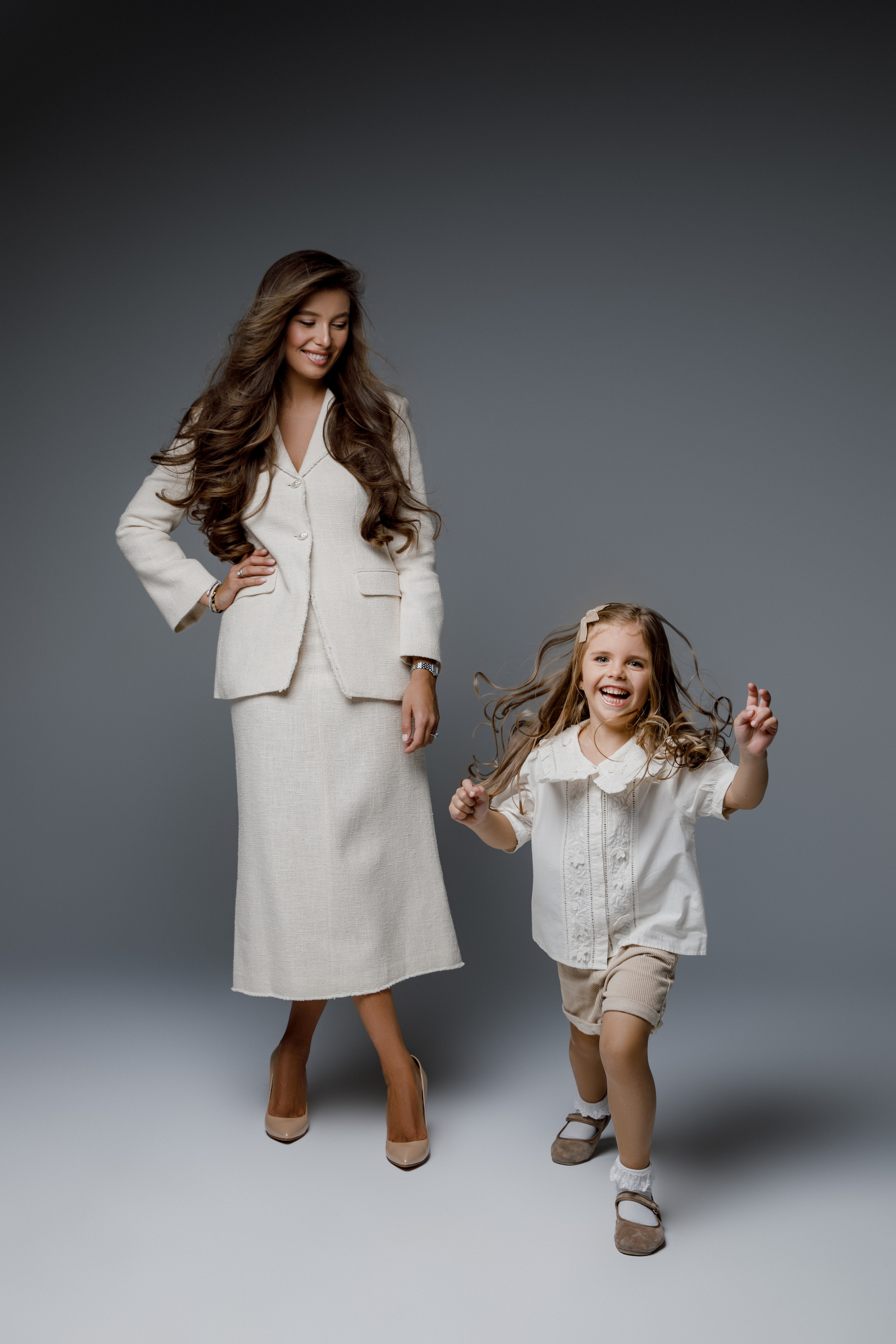 Ксения и Мира. NatalieDmi — фотосессия беременности, семейный фотограф, портрет