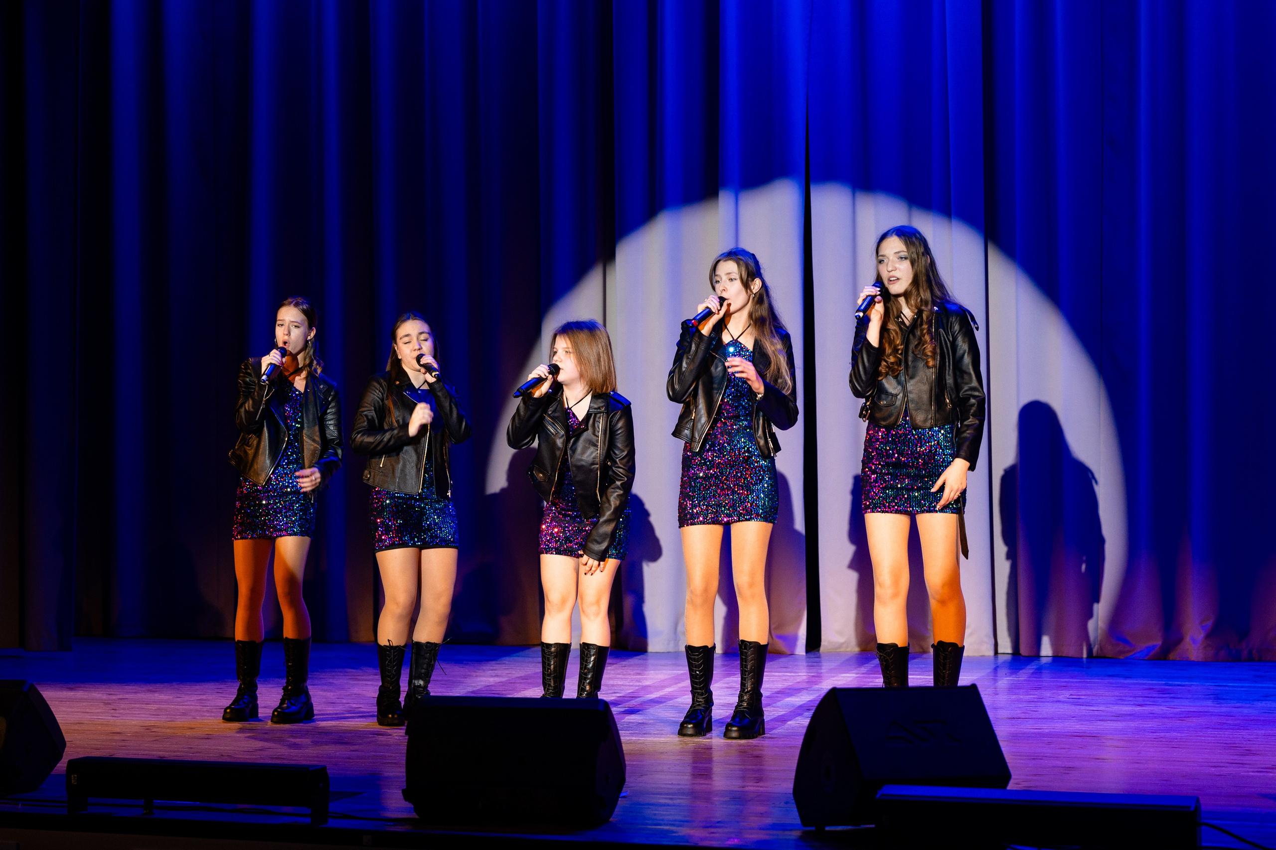 Концерт ДК Буривестник. Фотограф Никита Комаров