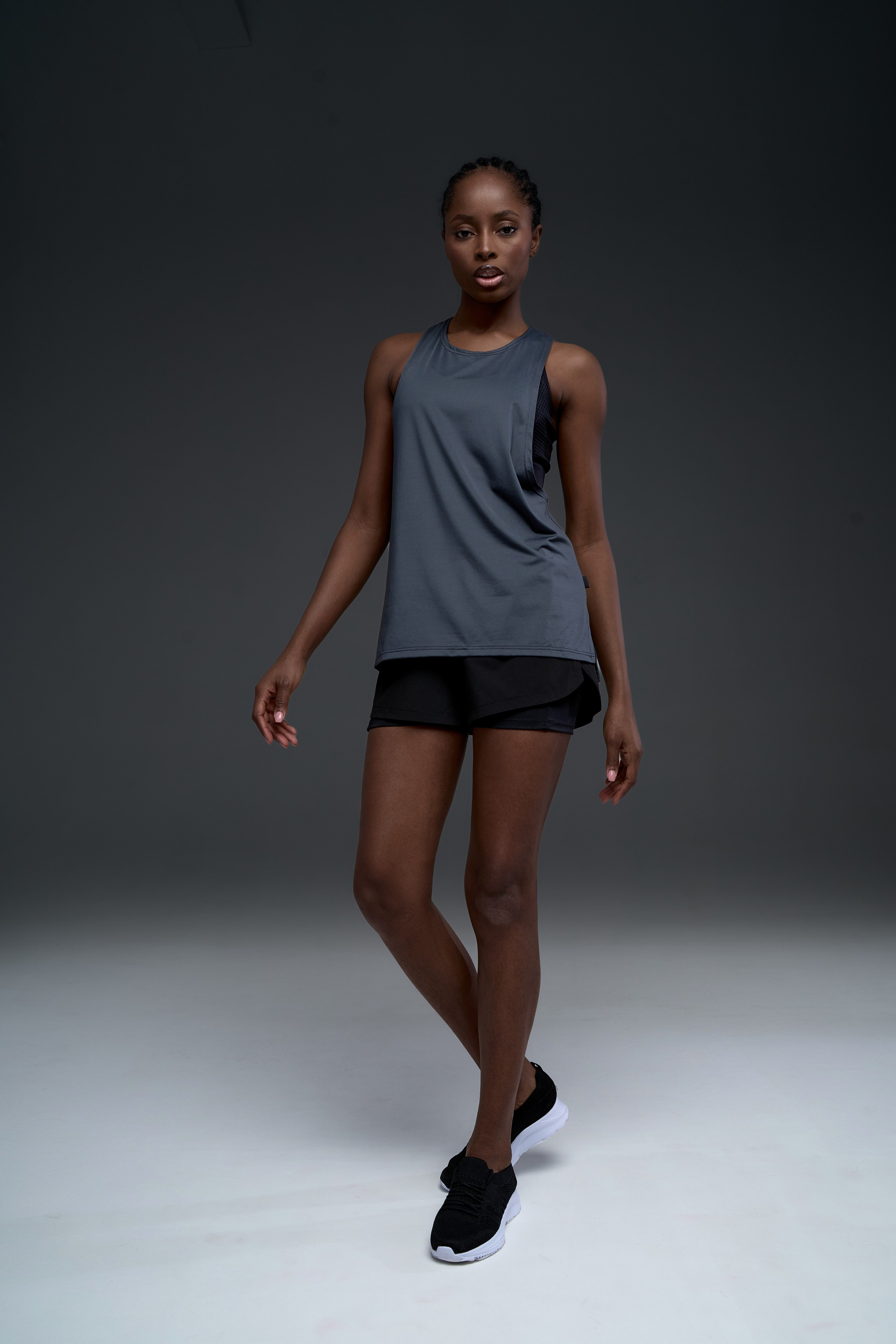 Спортивные футболки. Фотограф для маркетплейсов в Москве