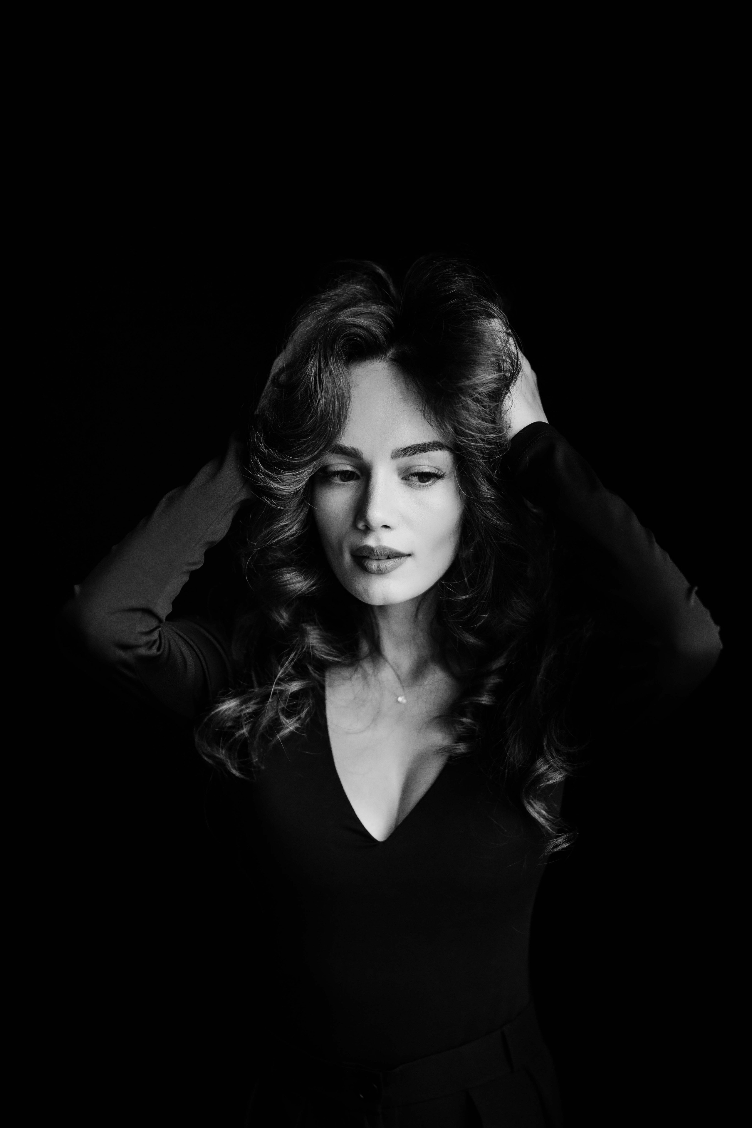 Женское. ЧБ Фотограф Ольга Лесли