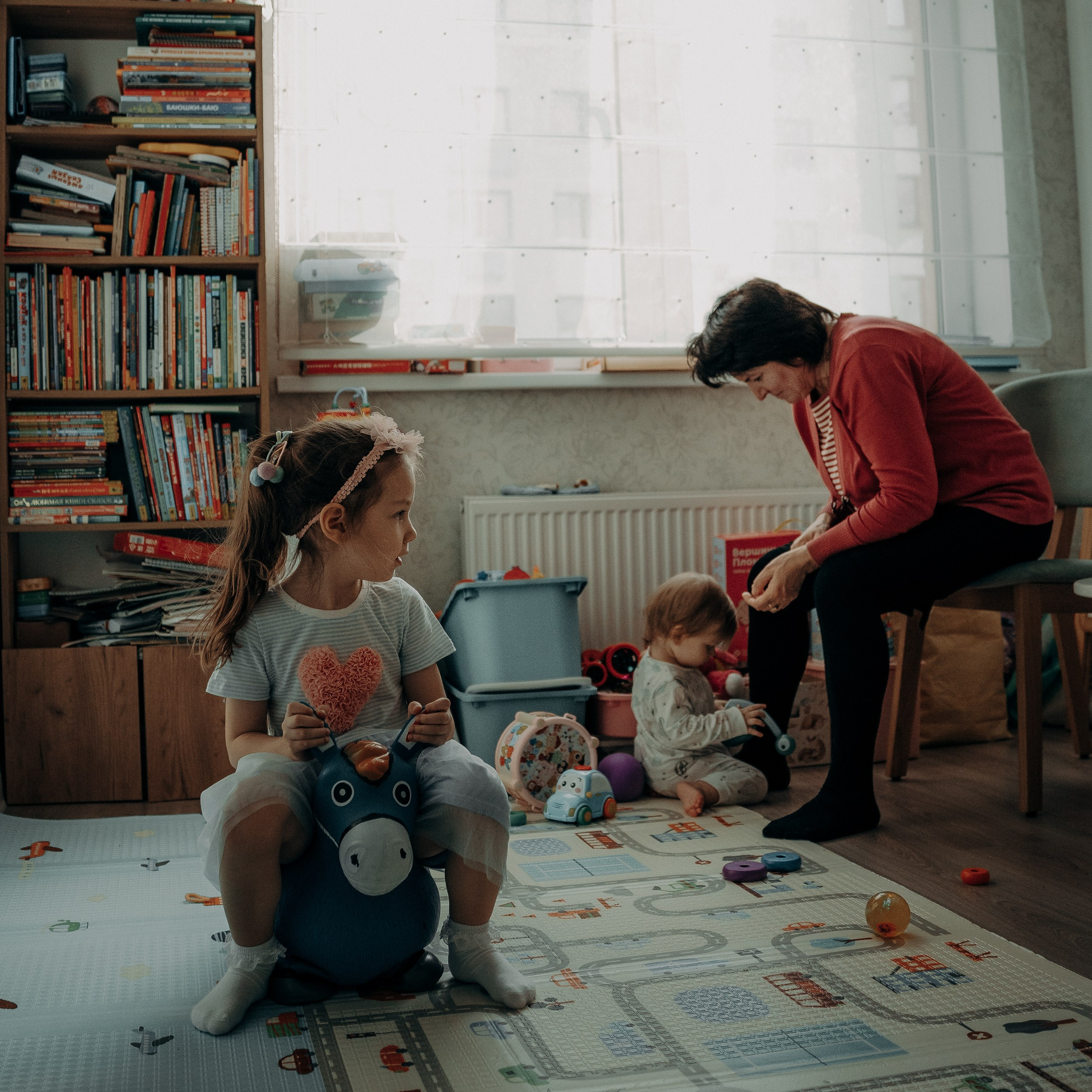 Geweldige familie met kinderen. Fotoverhalen van jou, je gezin en misschien je huisdier