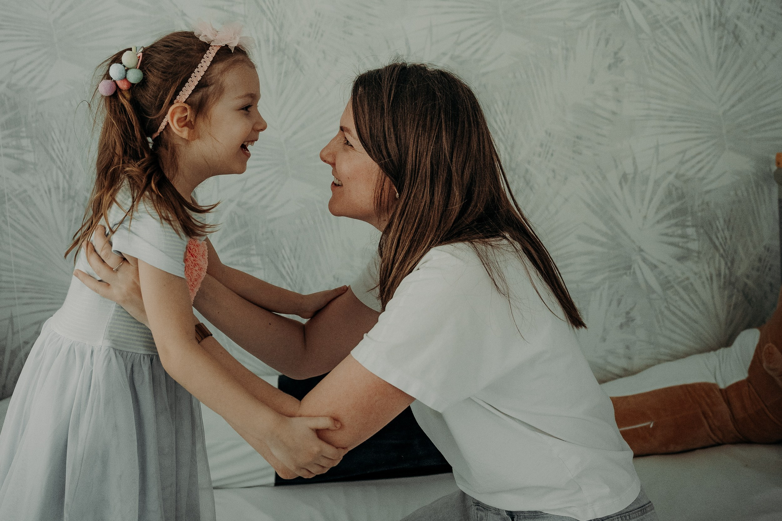 Geweldige familie met kinderen. Fotoverhalen van jou, je gezin en misschien je huisdier