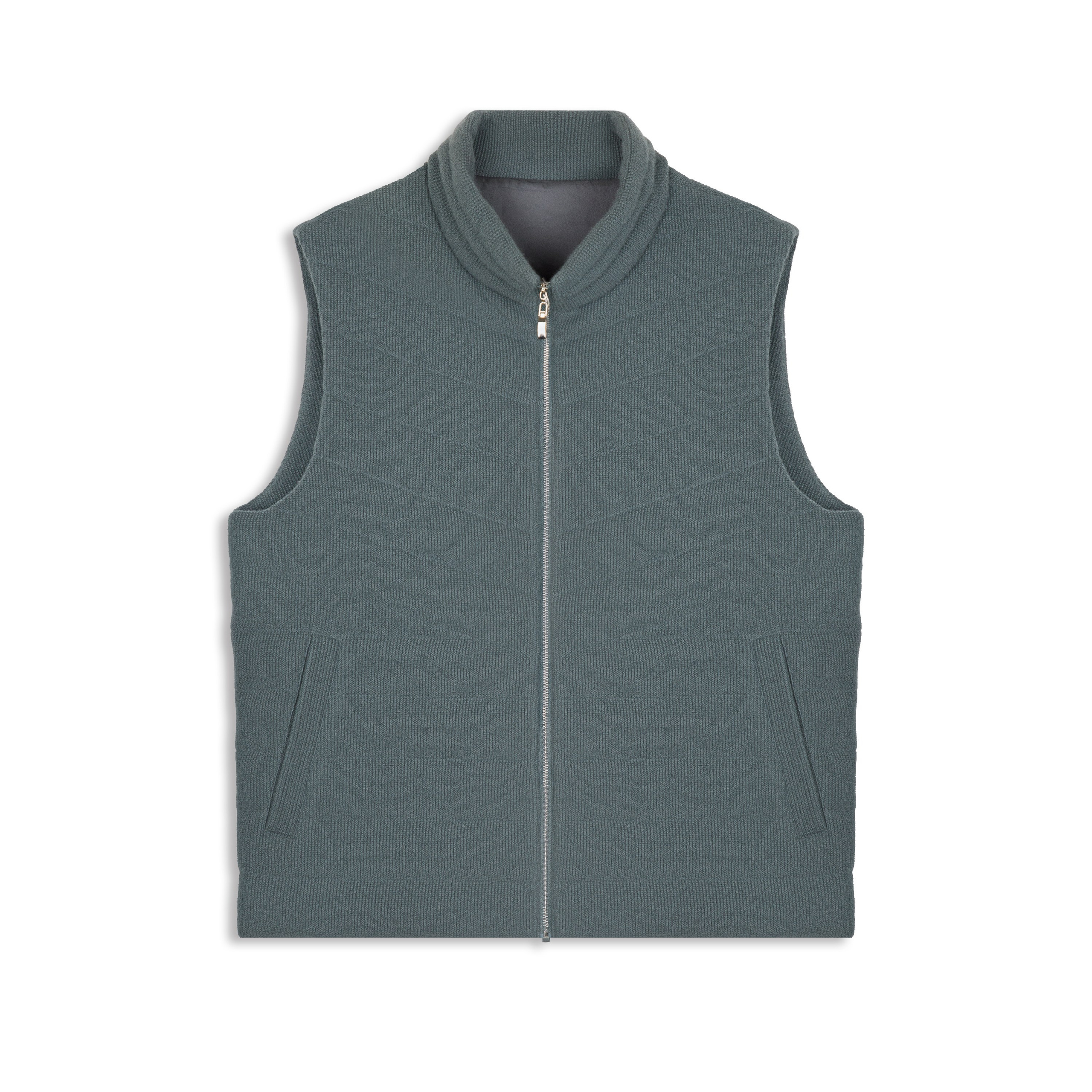 Фотосъёмка одежды и аксессуаров для каталога. Предметная и каталожная съемка в Москве!