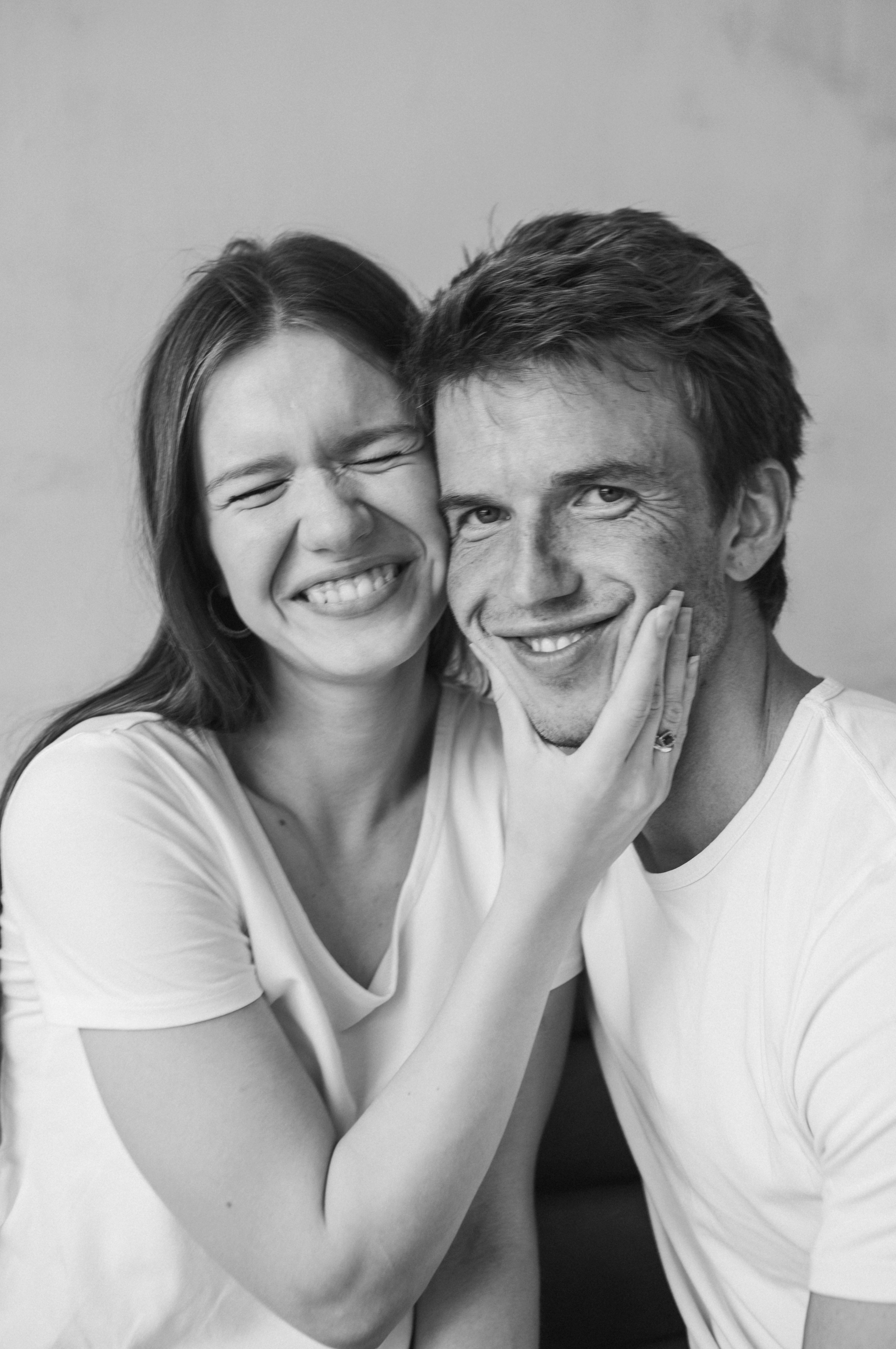 Настя и Стас. Студия. Минимализм. Портретный фотограф в Минске