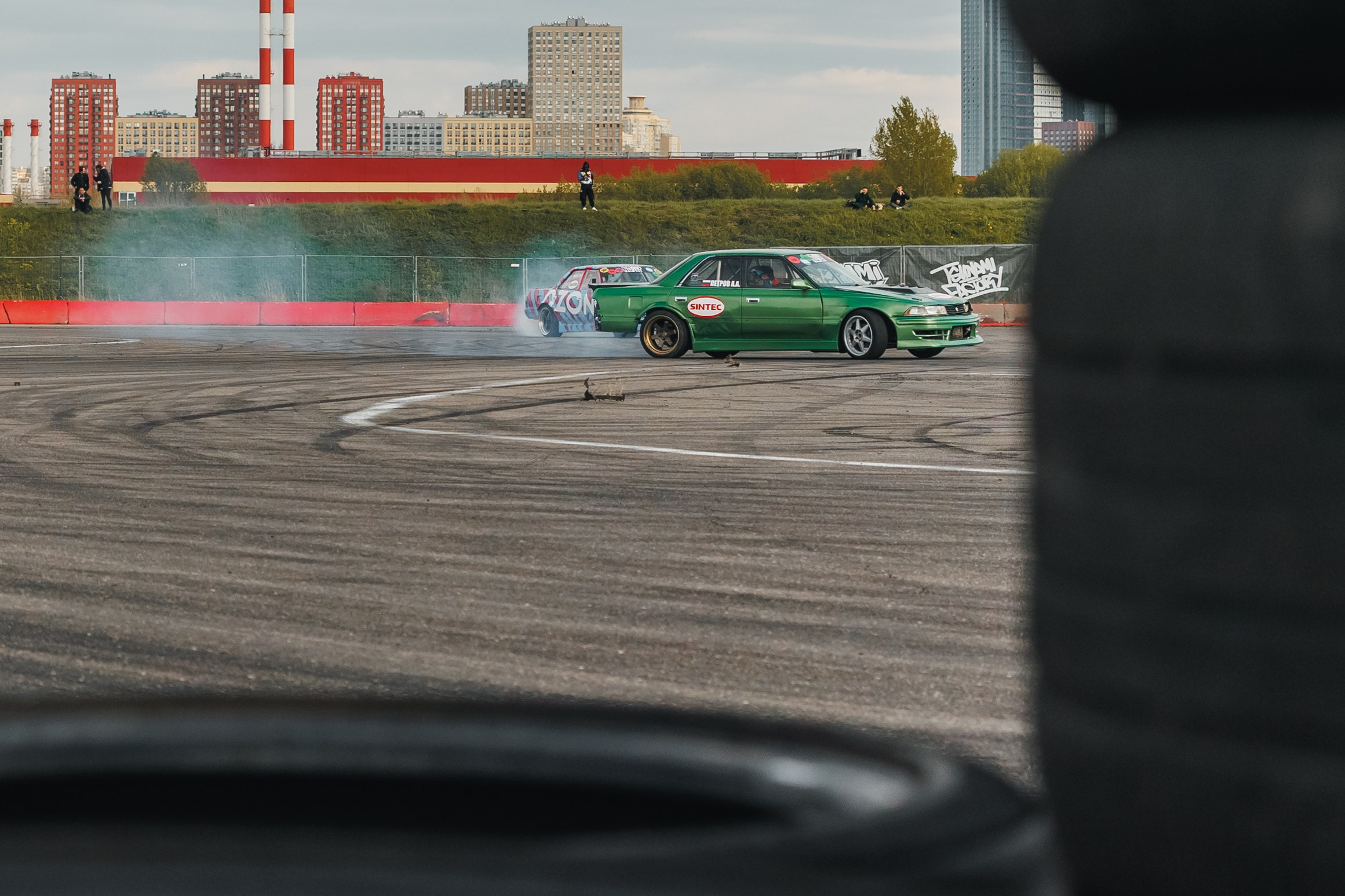 Выставка и дрифт машин. Репортажный фотограф. Москва. Алина Ланская