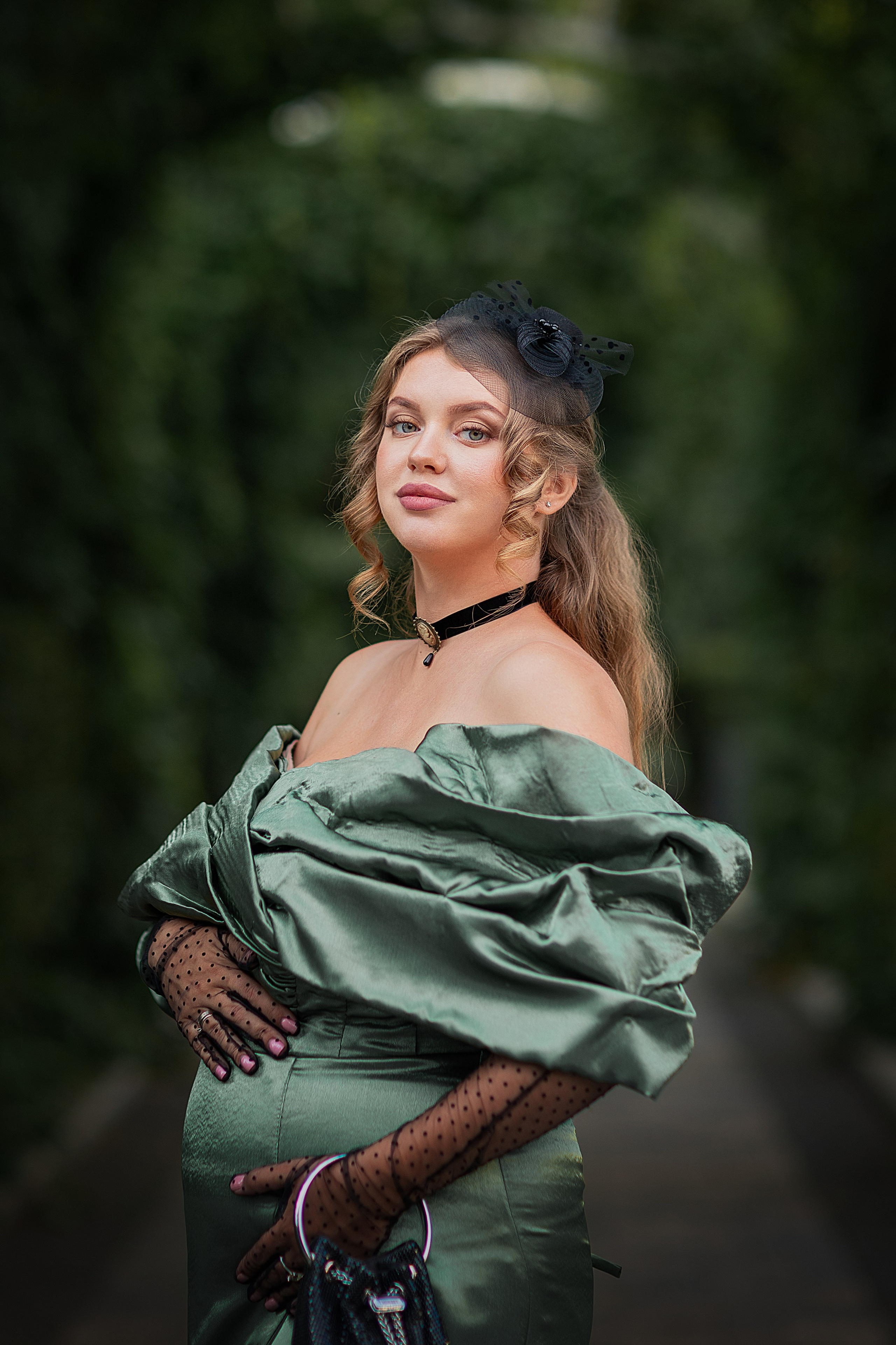 Фотосессия для беременных c одеждой и визажем в студии. Профессиональный фотограф в Москве Наталья Белова