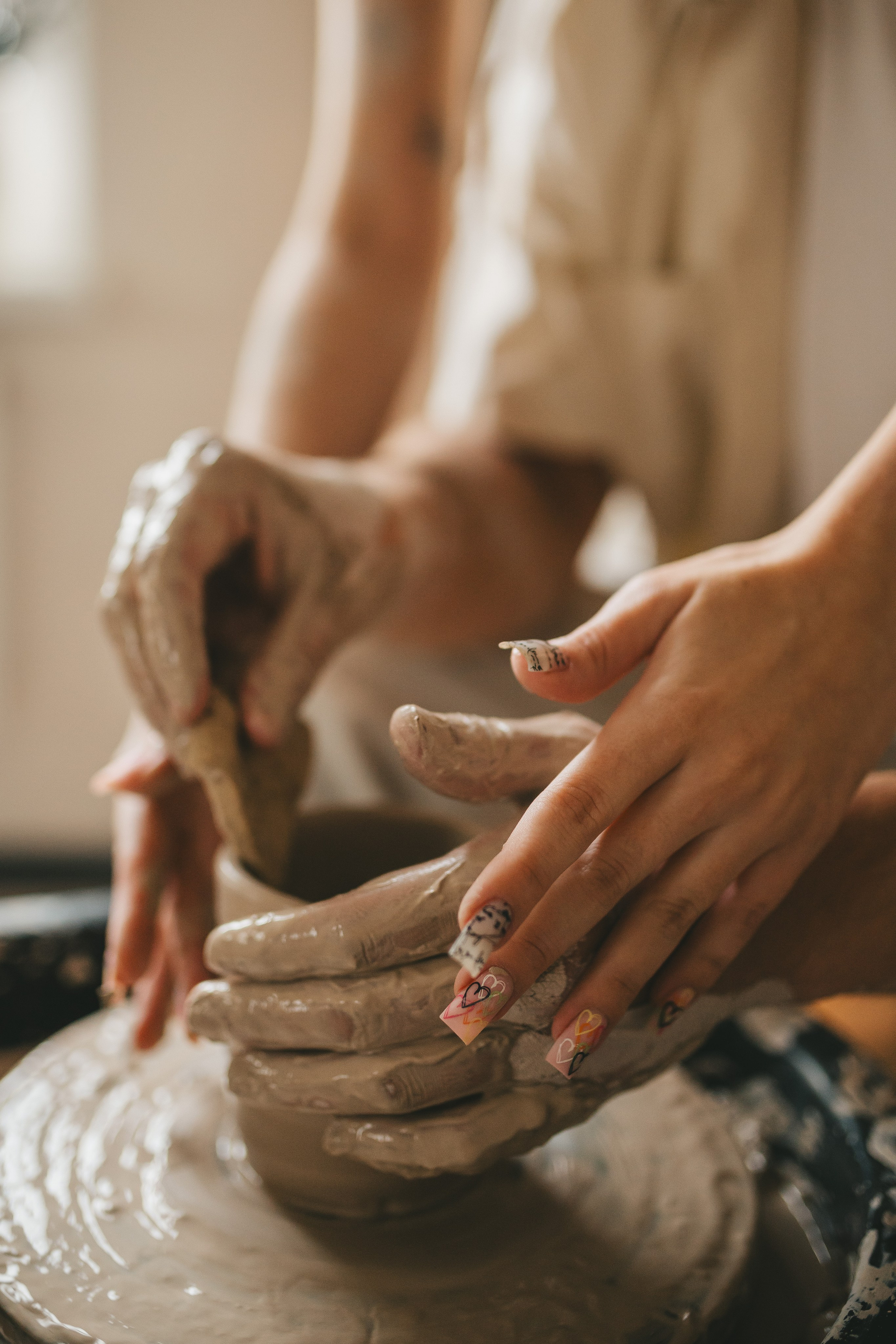 Дима и Даша в гончарной мастерской. Семейный lifestyle фотограф в Санкт-Петербурге Людмила Пахомова