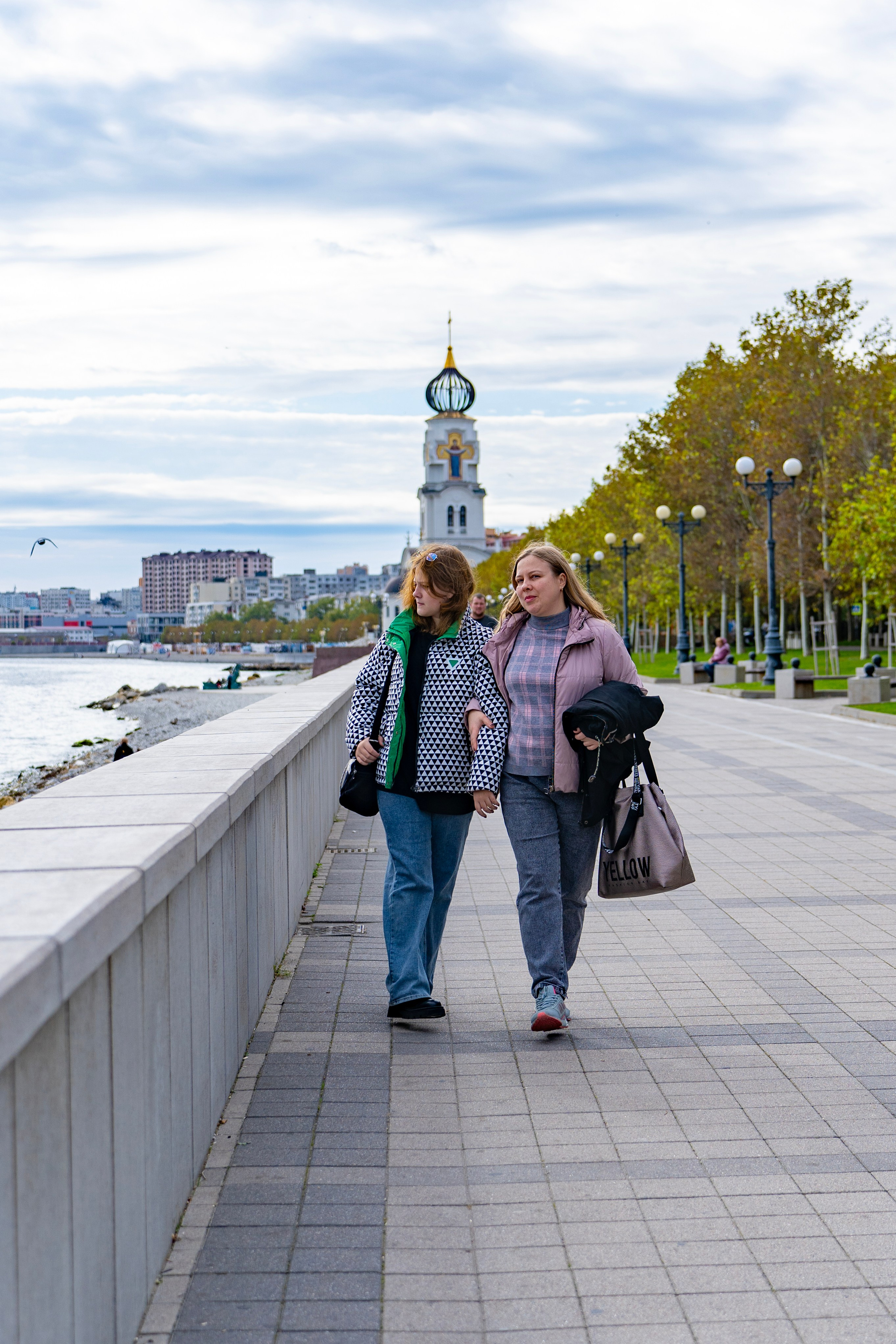 Фотосессия в Новороссийске осенью. Семейный и детский фотограф Екатерина Черняева. Снимаю портреты, love story, фотопрогулки, работаю на улице, в кафе, студии, дома у клиента