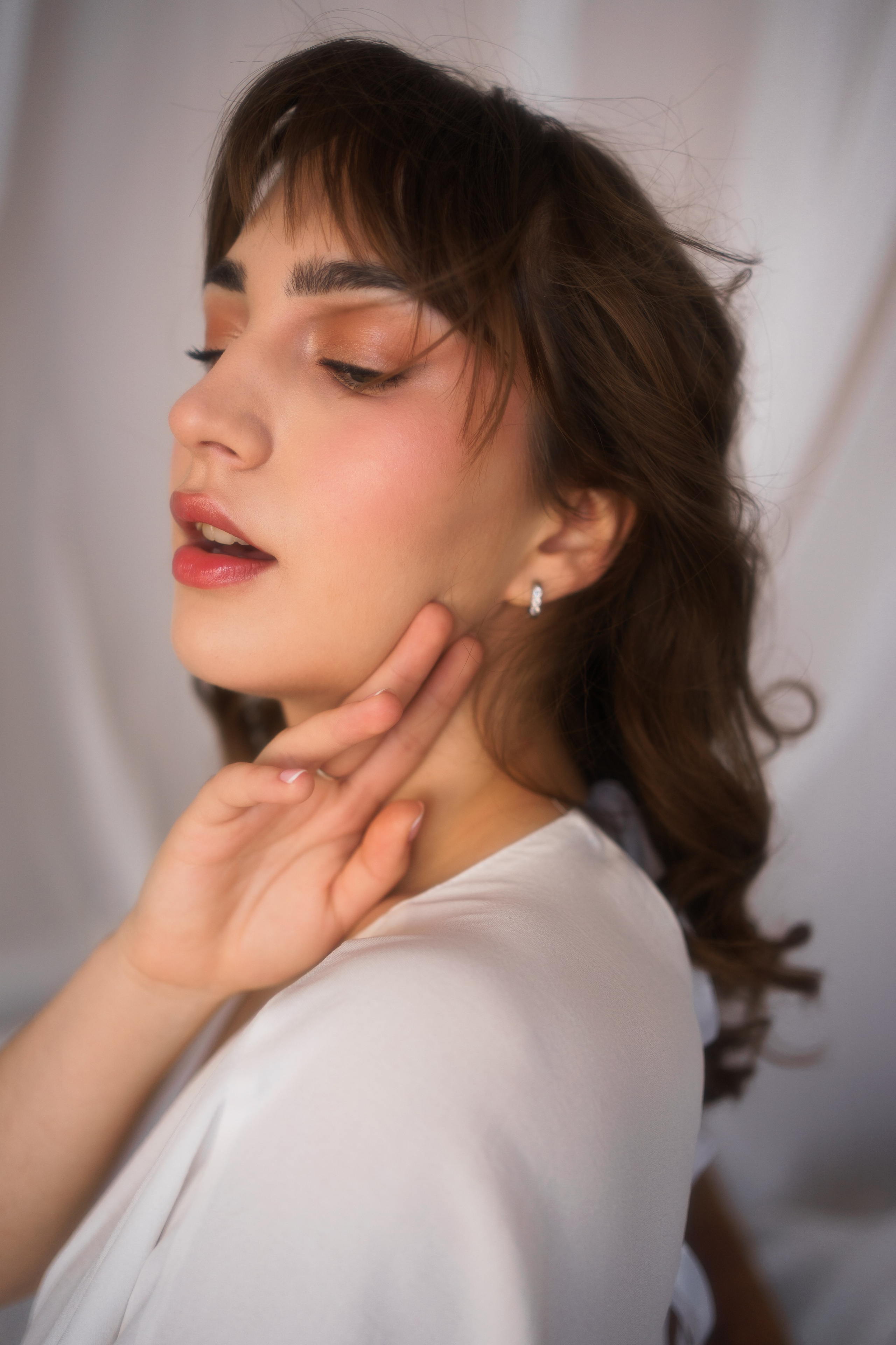 Нежнейшая весенняя серия с актрисой Софией Цымбал. Портретный фотограф в Казани, Красной Поляне и Сочи Анна Кузнецова