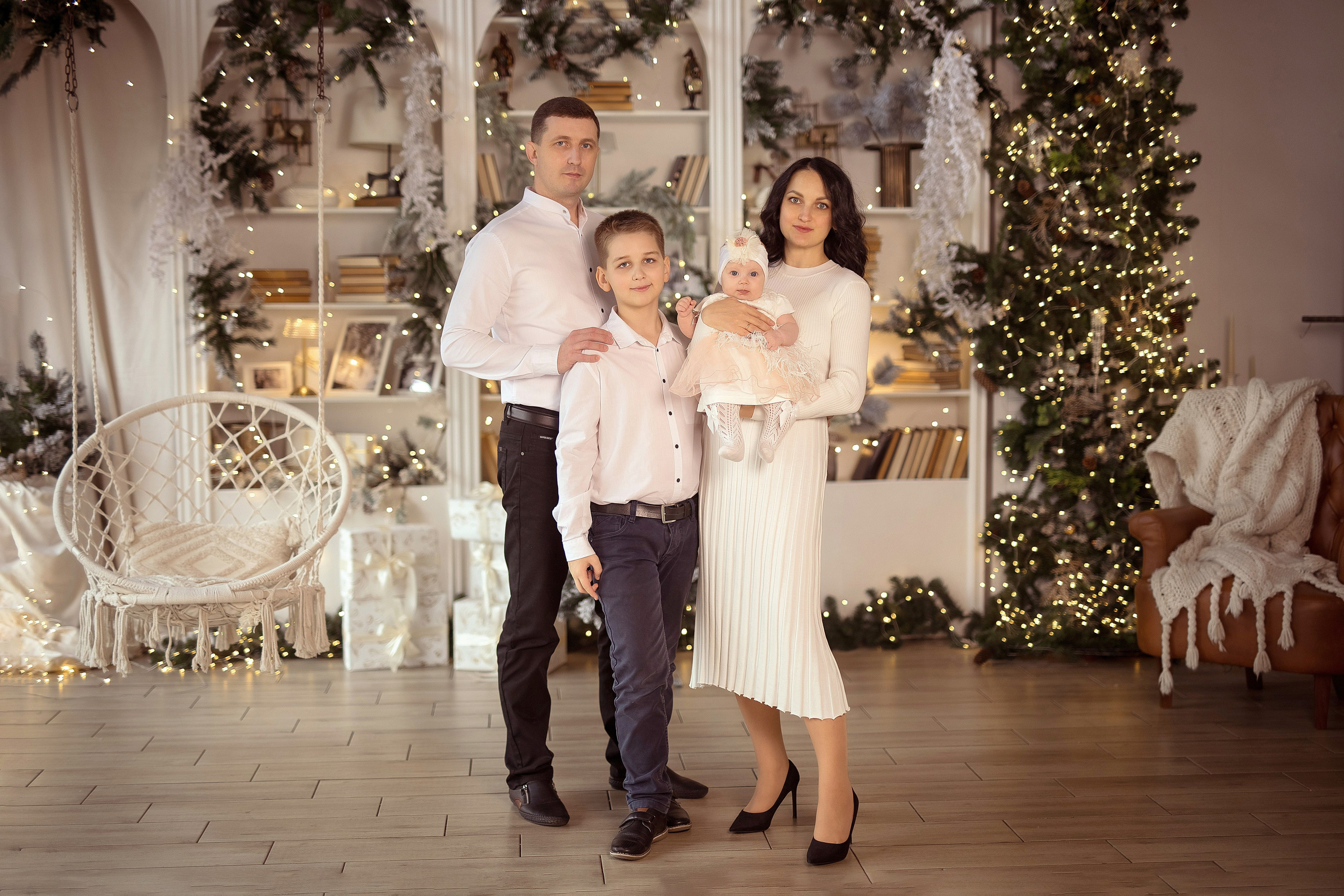 Диана, Артём, Рома и Полина. Фотограф на крещение и венчание