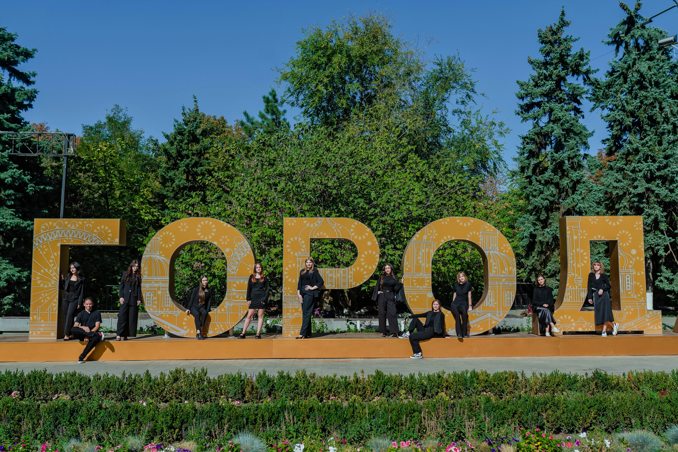 ФОТОКНИГИ ДЛЯ ШКОЛЫ, ВЫПУСКНЫЕ ФОТОКНИГИ В РОСТОВЕ, АЛЬБОМЫ. Современные Выпускные Альбомы в Ростове-на-Дону