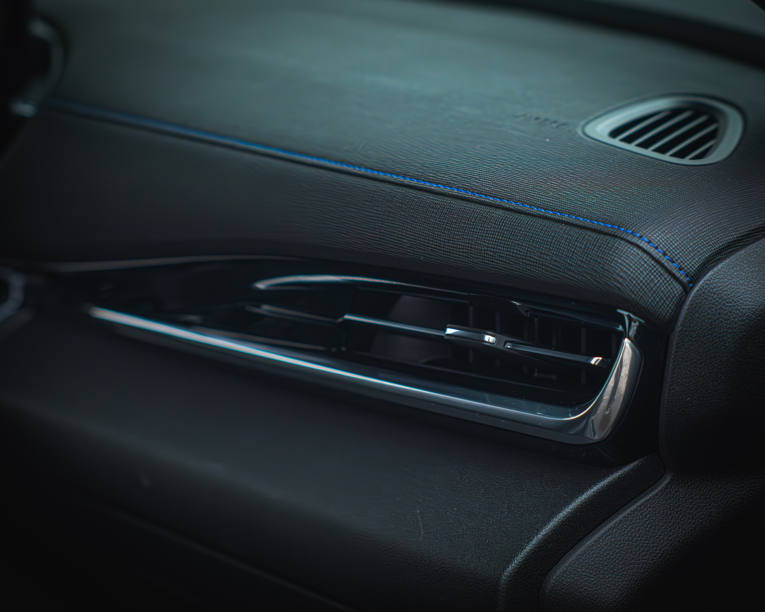 На продажу. Автомобильный фотограф в Москве