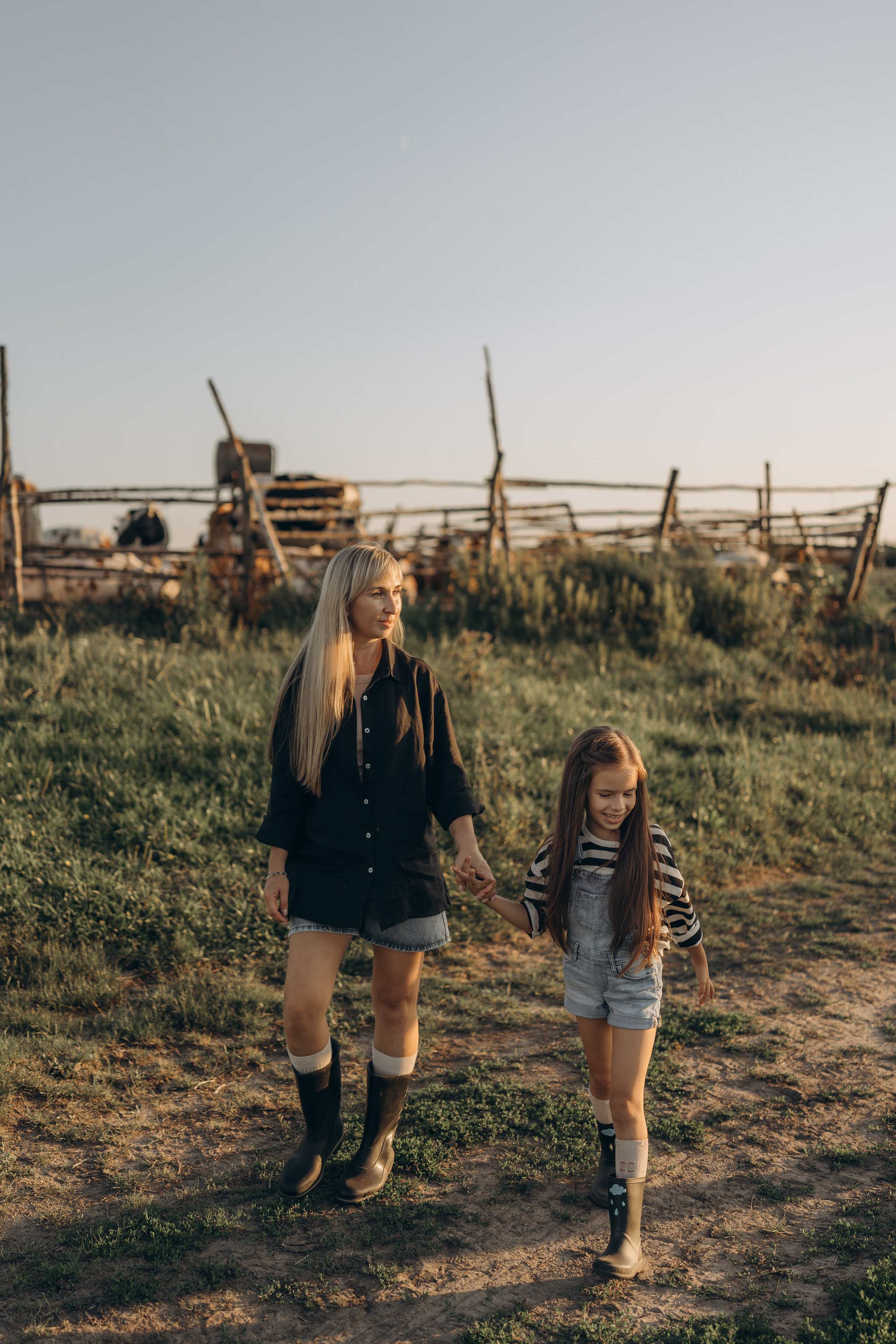 Детство, лошади, природа. Семейный фотограф Москва. Фотограф беременности и материнства Москва