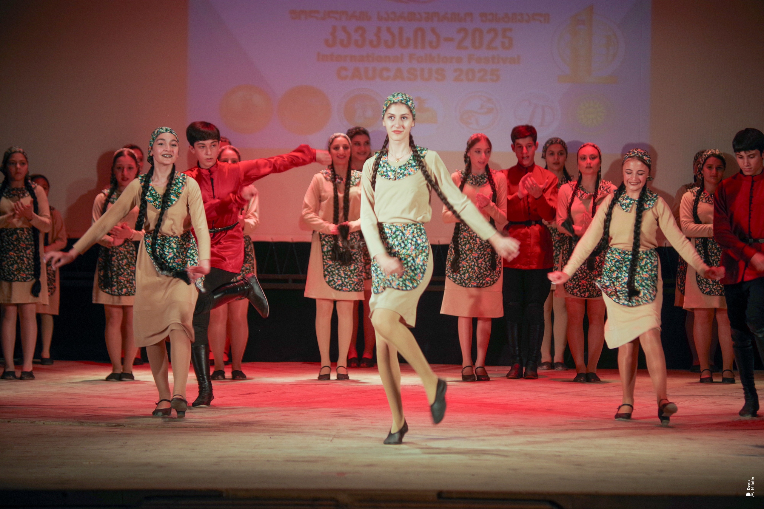 Танцы в прекрасном Они. Портретный фотограф Денис Милютин