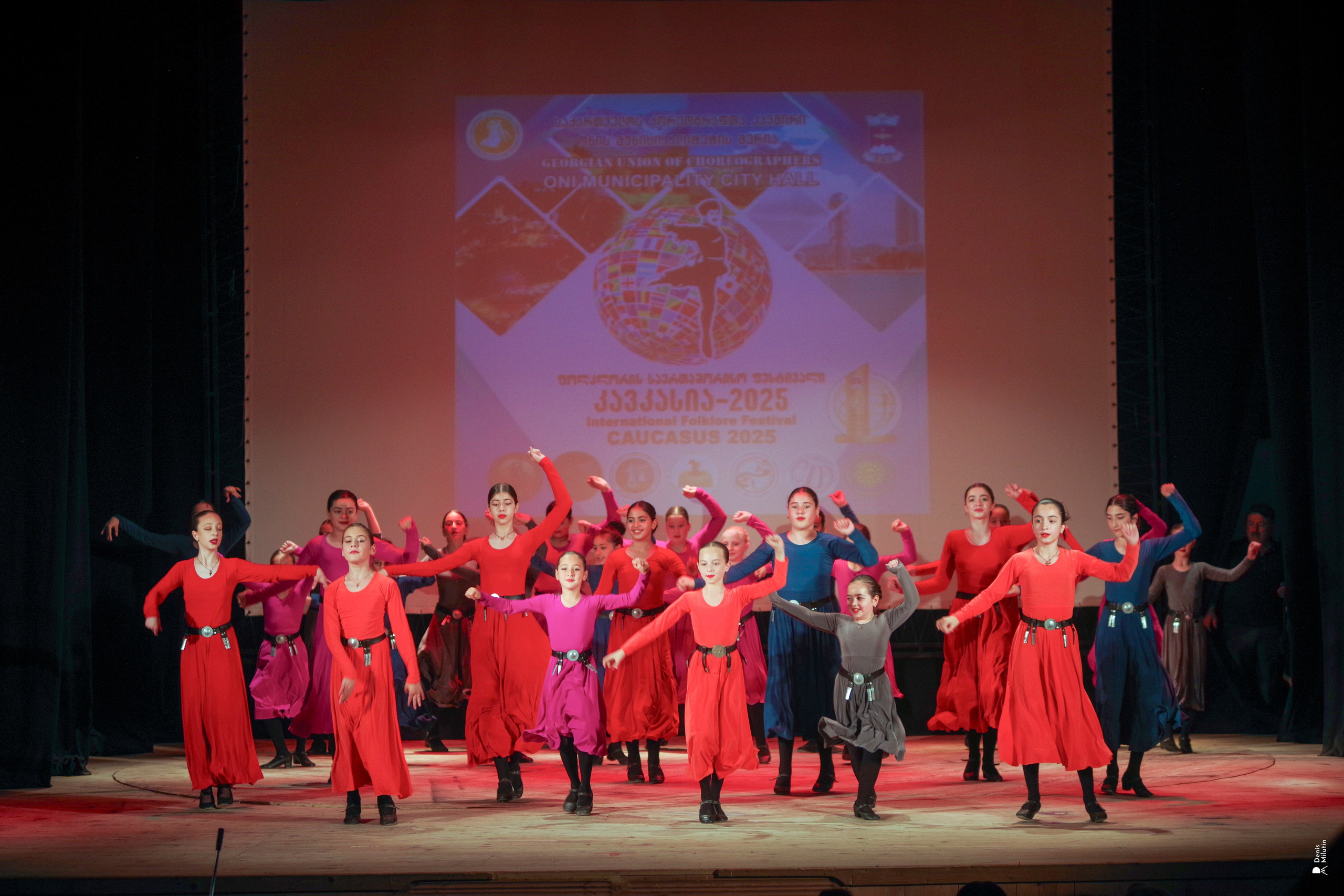 Танцы в прекрасном Они. Портретный фотограф Денис Милютин