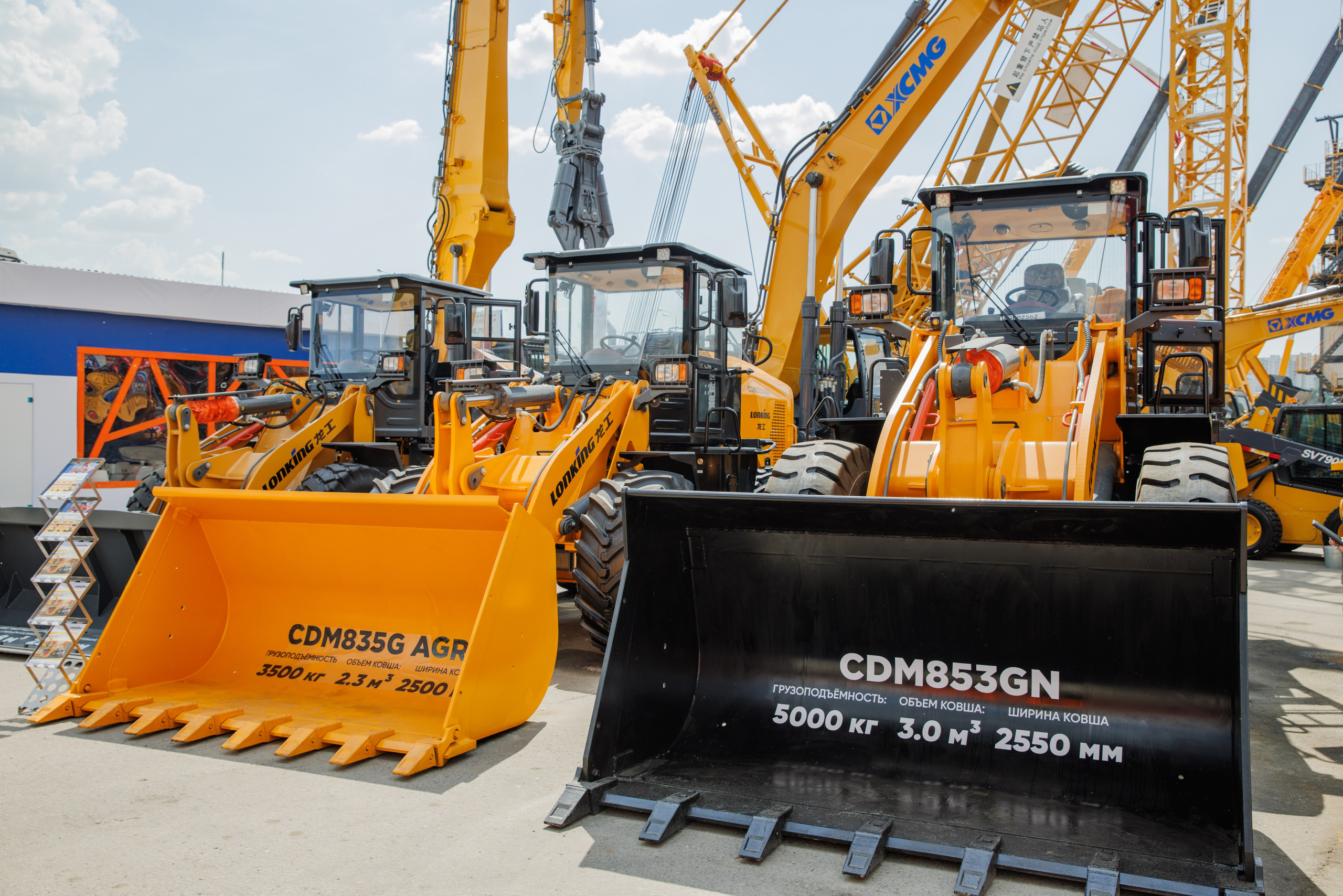 Выставка Спец. Техники. Фотограф Москва Шептаев Артём