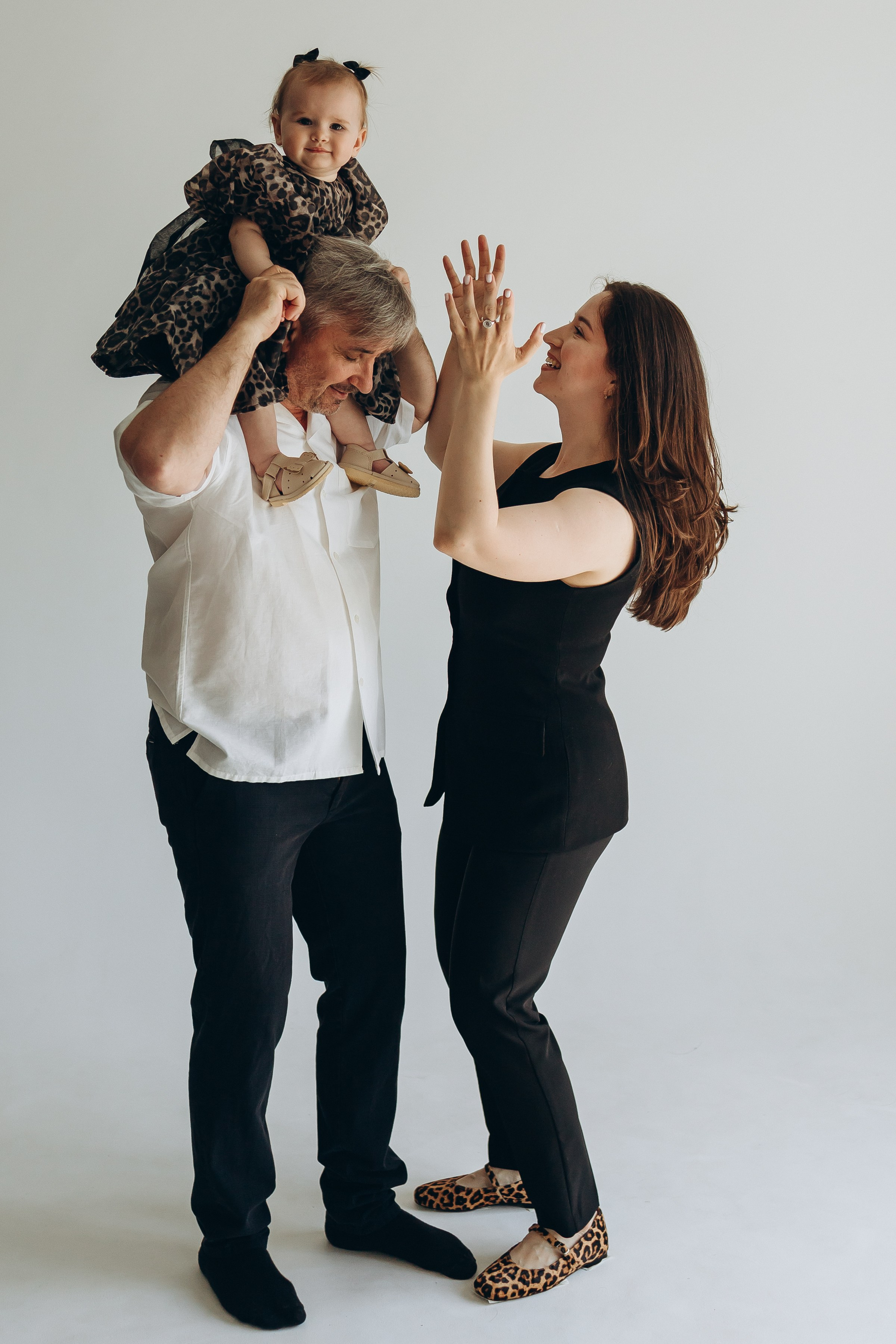 Семейная фотосессия к первому годику. Семейный фотограф в Волгодонске Краченцева Анна