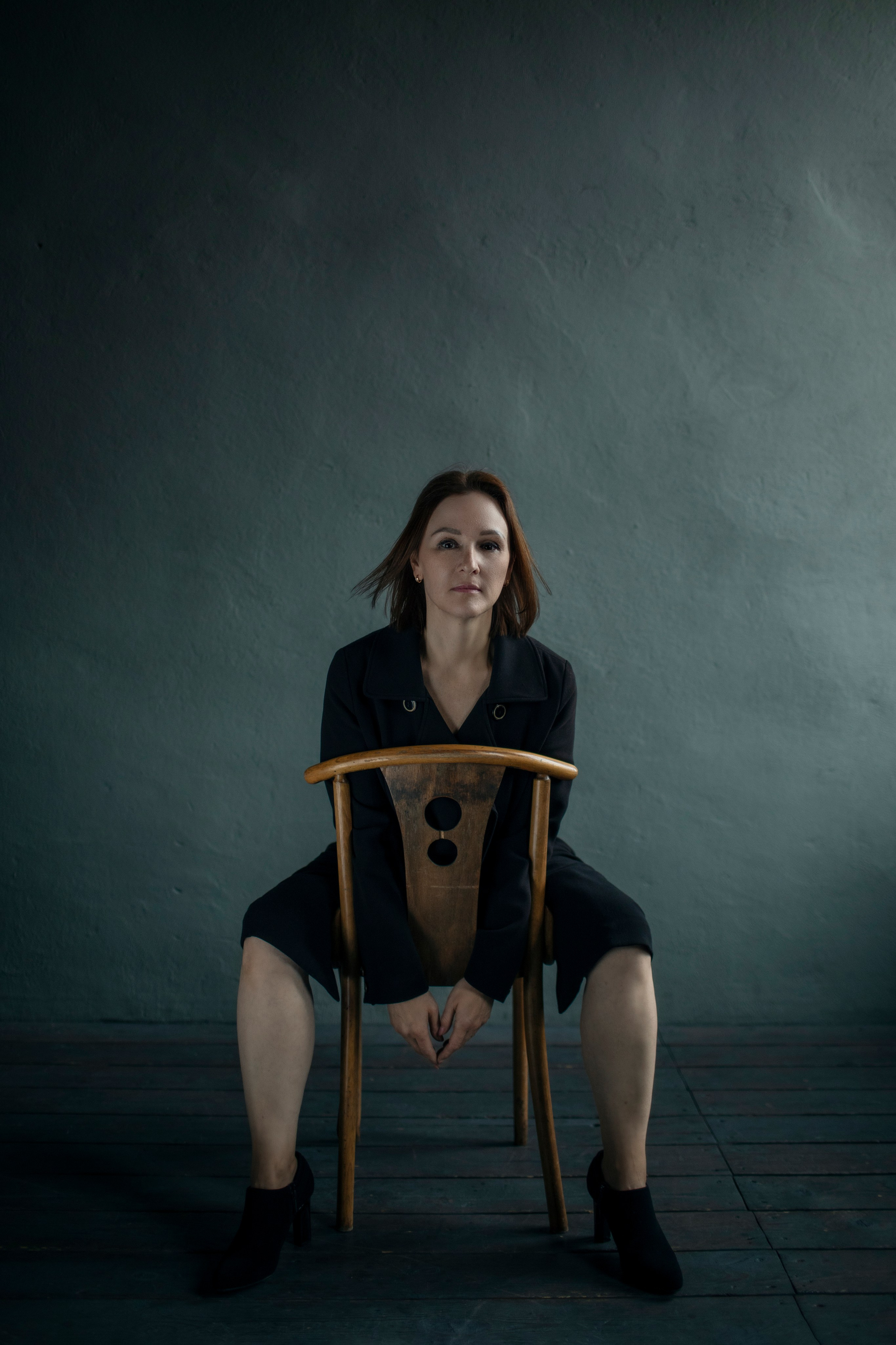 Чёрное пальто/фотодень. Фотограф в Санкт-Петербурге