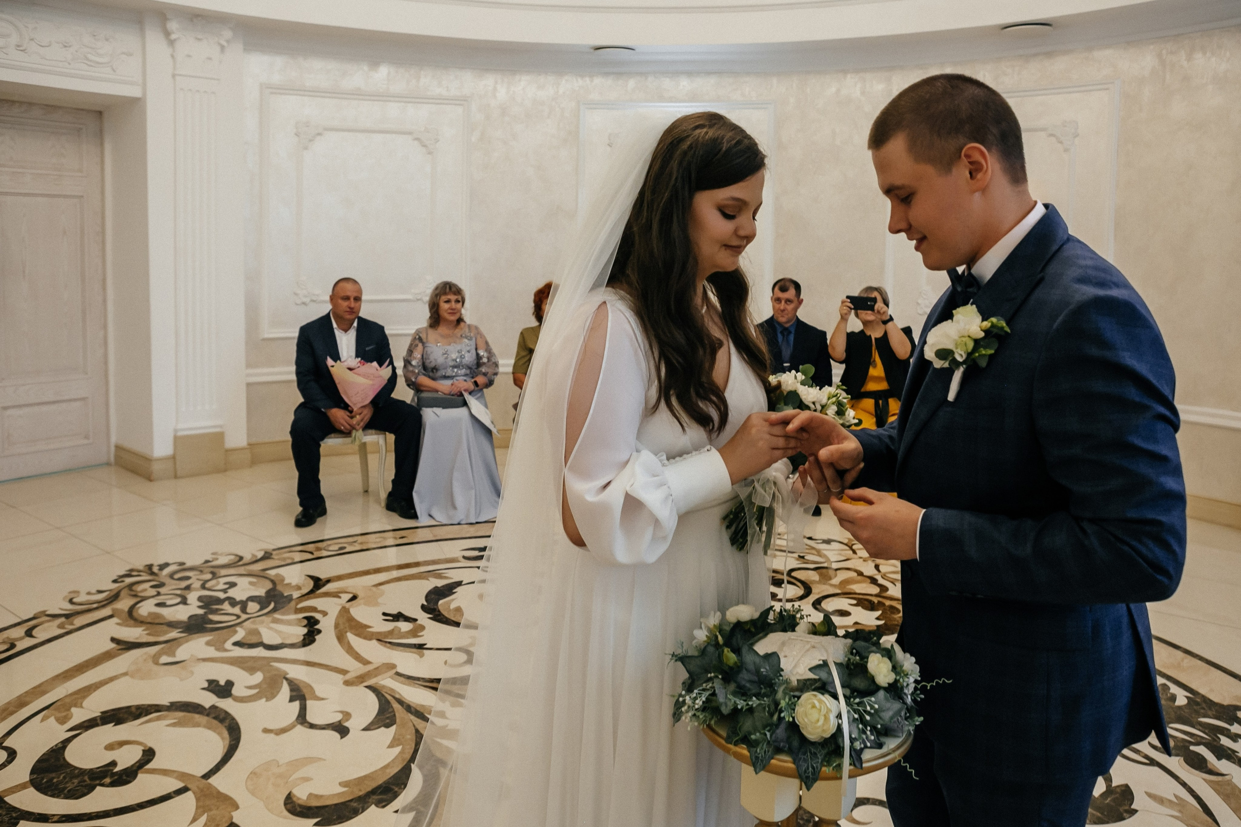 Анонс свадьбы Ильи и Арины. Свадебный и семейный фотограф Елена Иштулкина