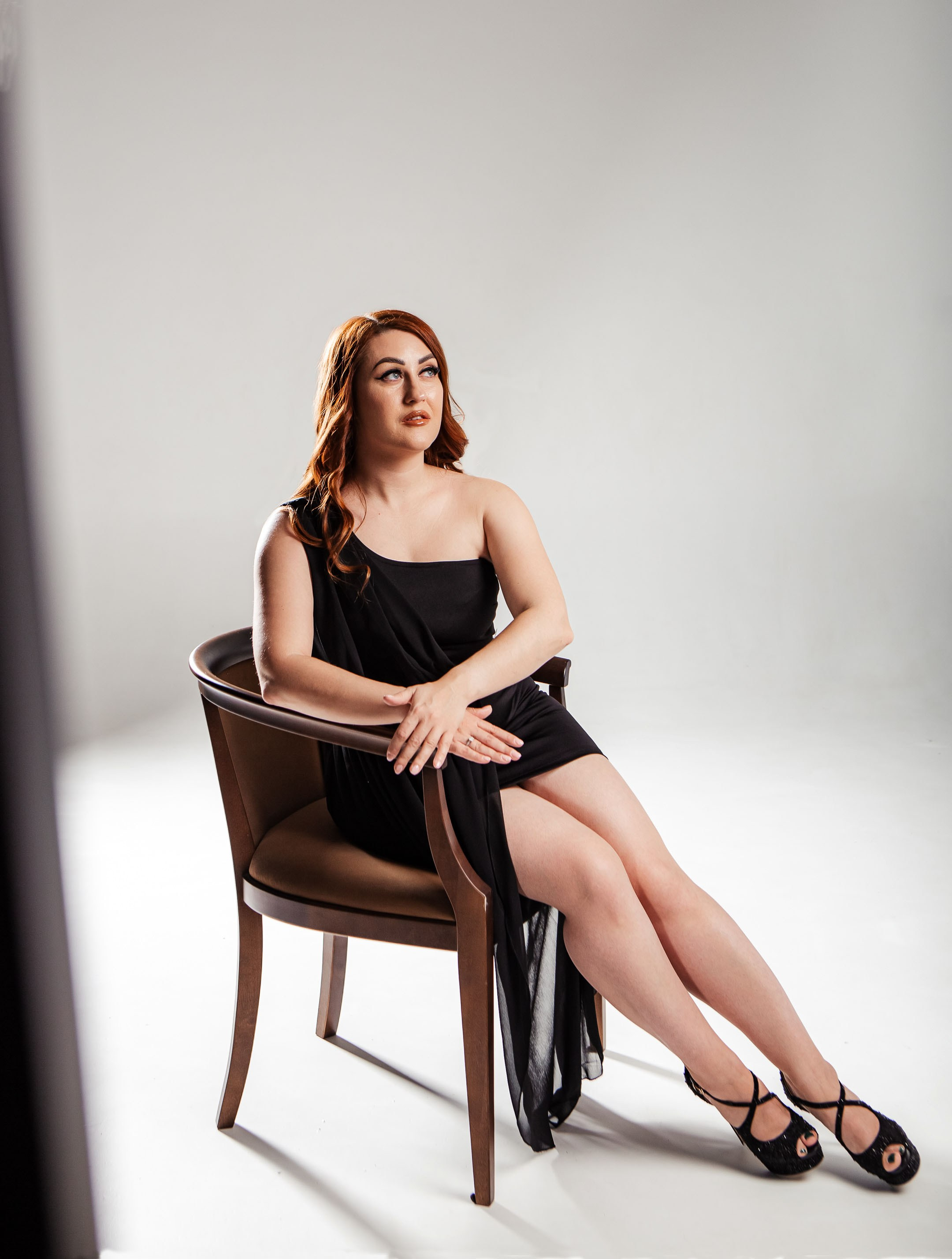 Девушка и цветы. Фотограф Тверь|Москва|Волоколамск| Отт Кристина