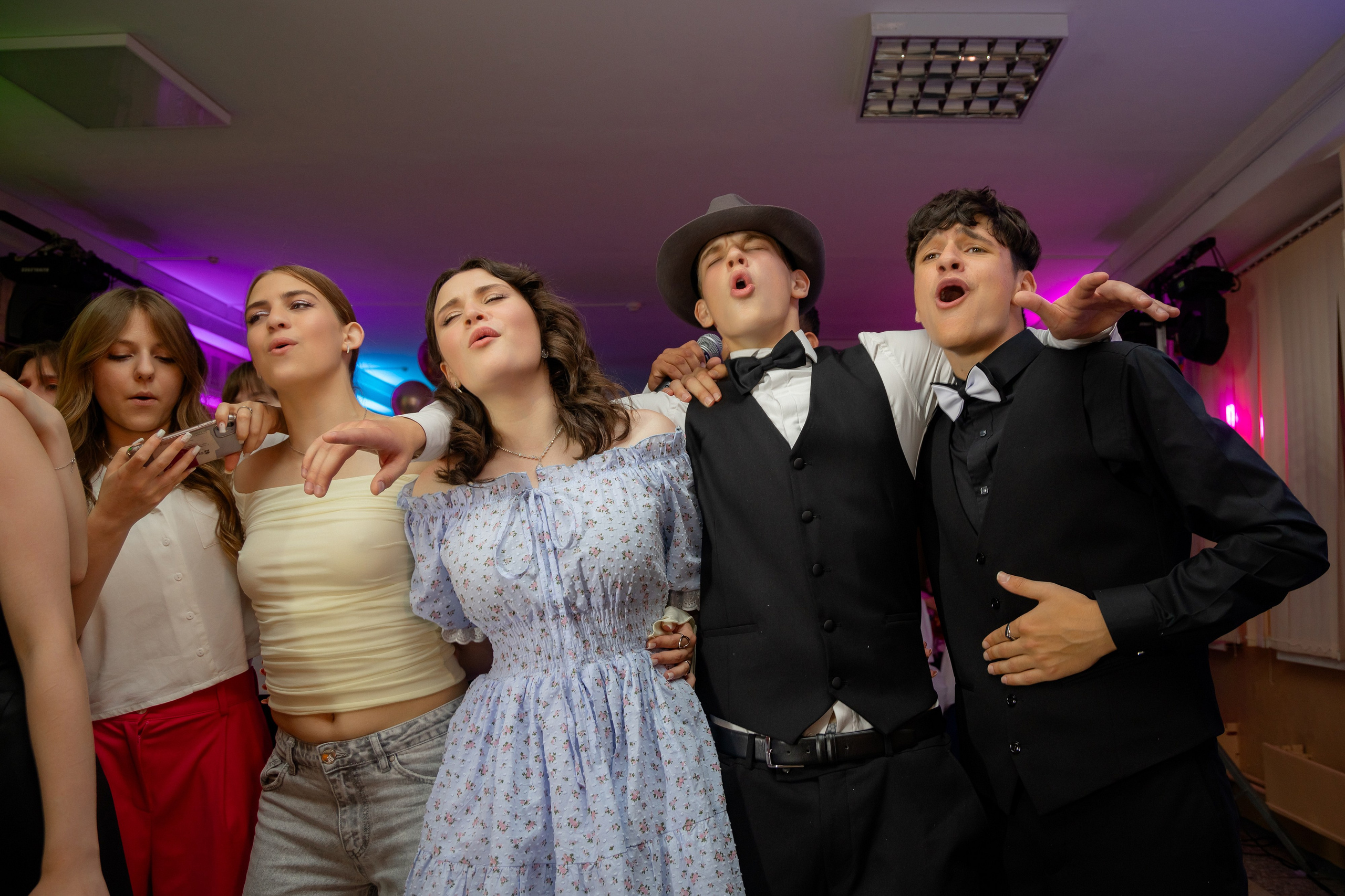 Школьный выпускной 2024 год в Соколе (Минск). Свадебный фотограф в Минске/Беларуси Сергей Спиридонов