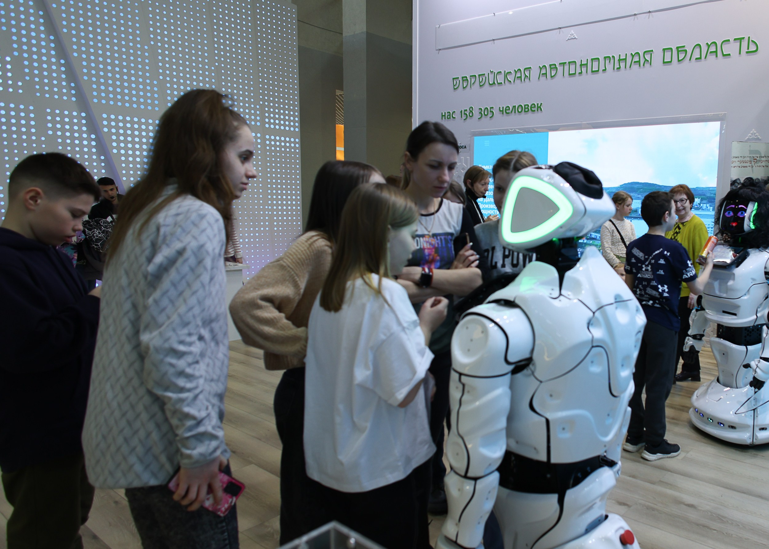 Выставка «Россия». Репортажный, архитектурный, театральный и файн-арт фотограф Лена Мельникова в Москве