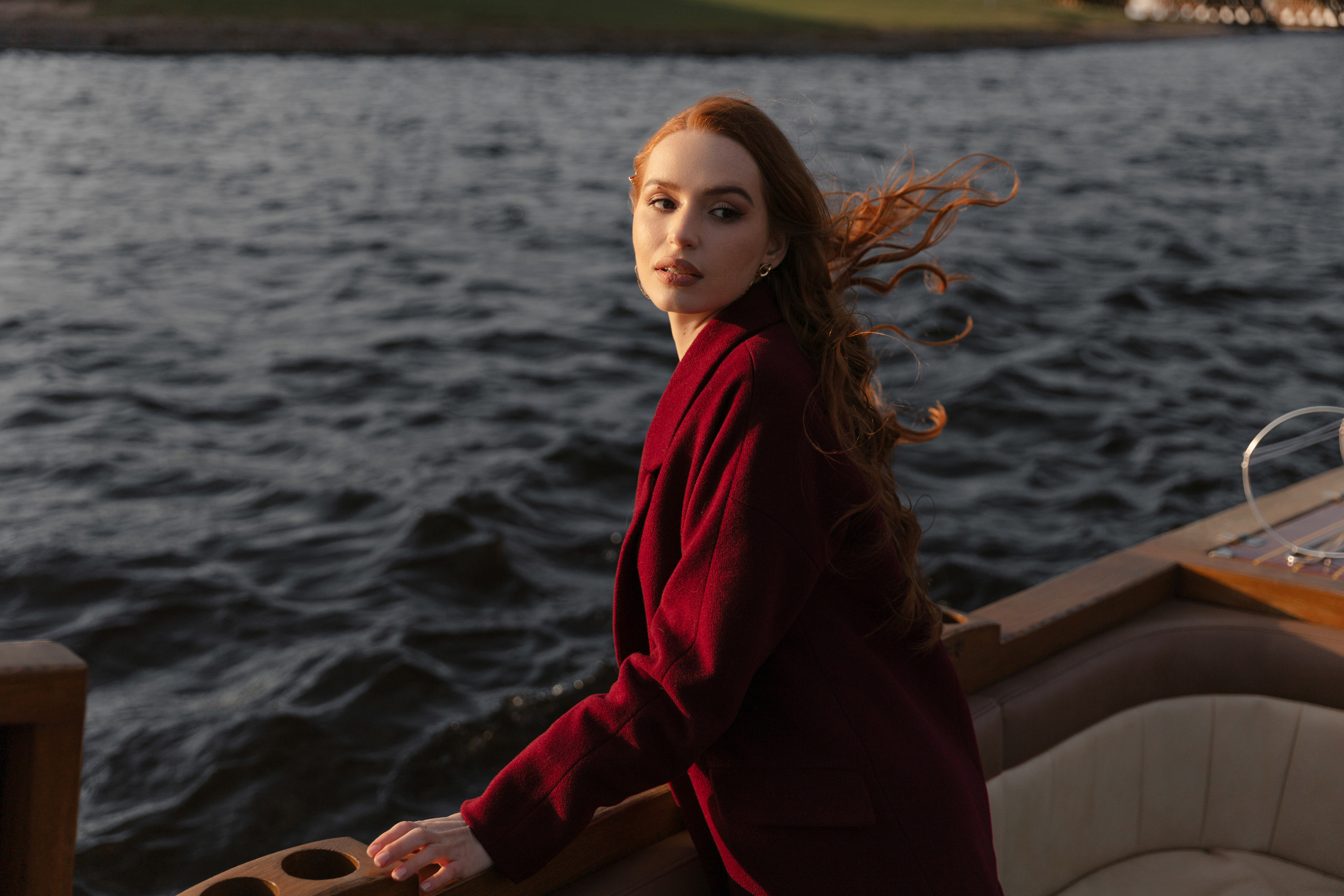 Прогулка на лодке. Wedding photographer Valeriy Solonskiy