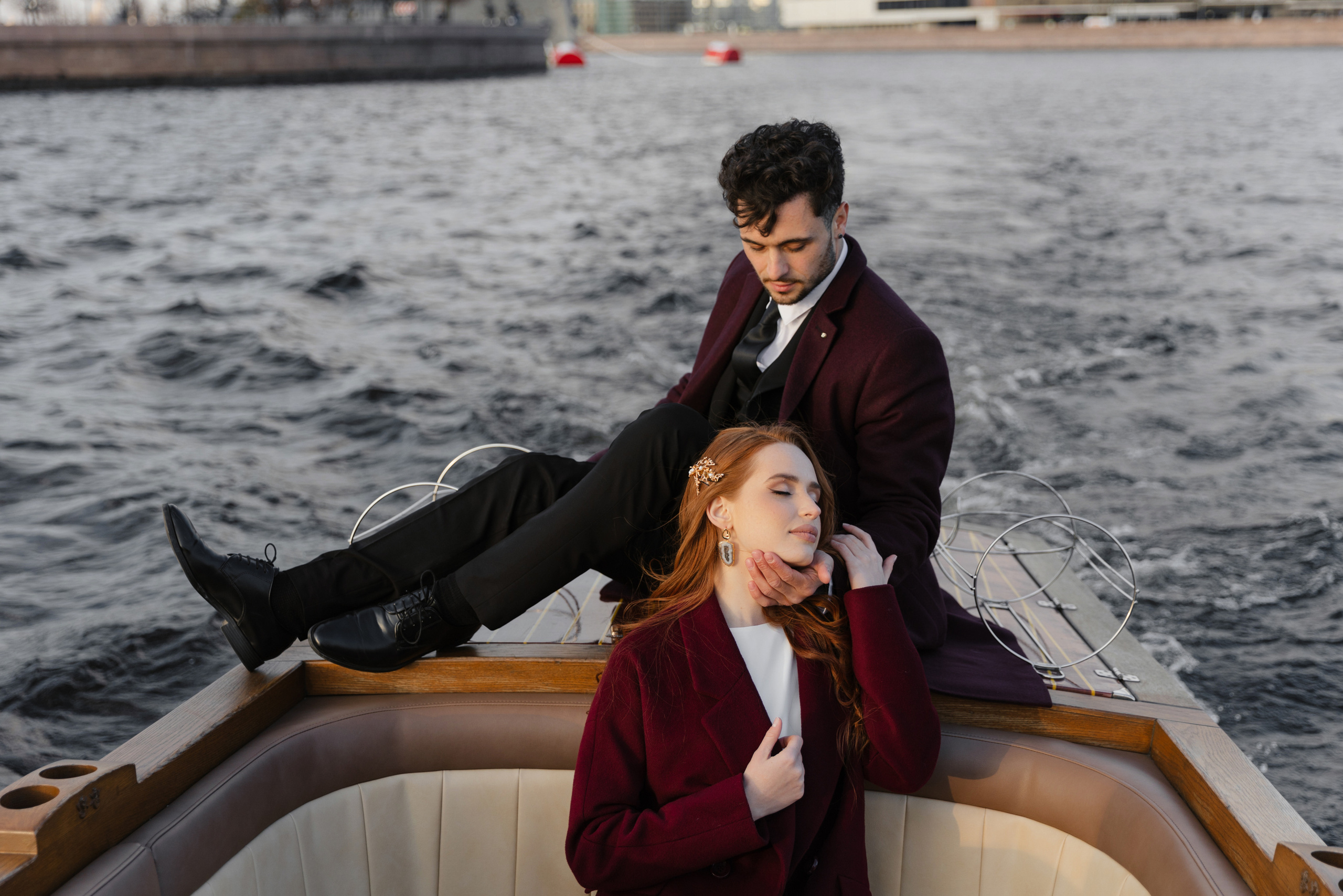 Прогулка на лодке. Wedding photographer Valeriy Solonskiy