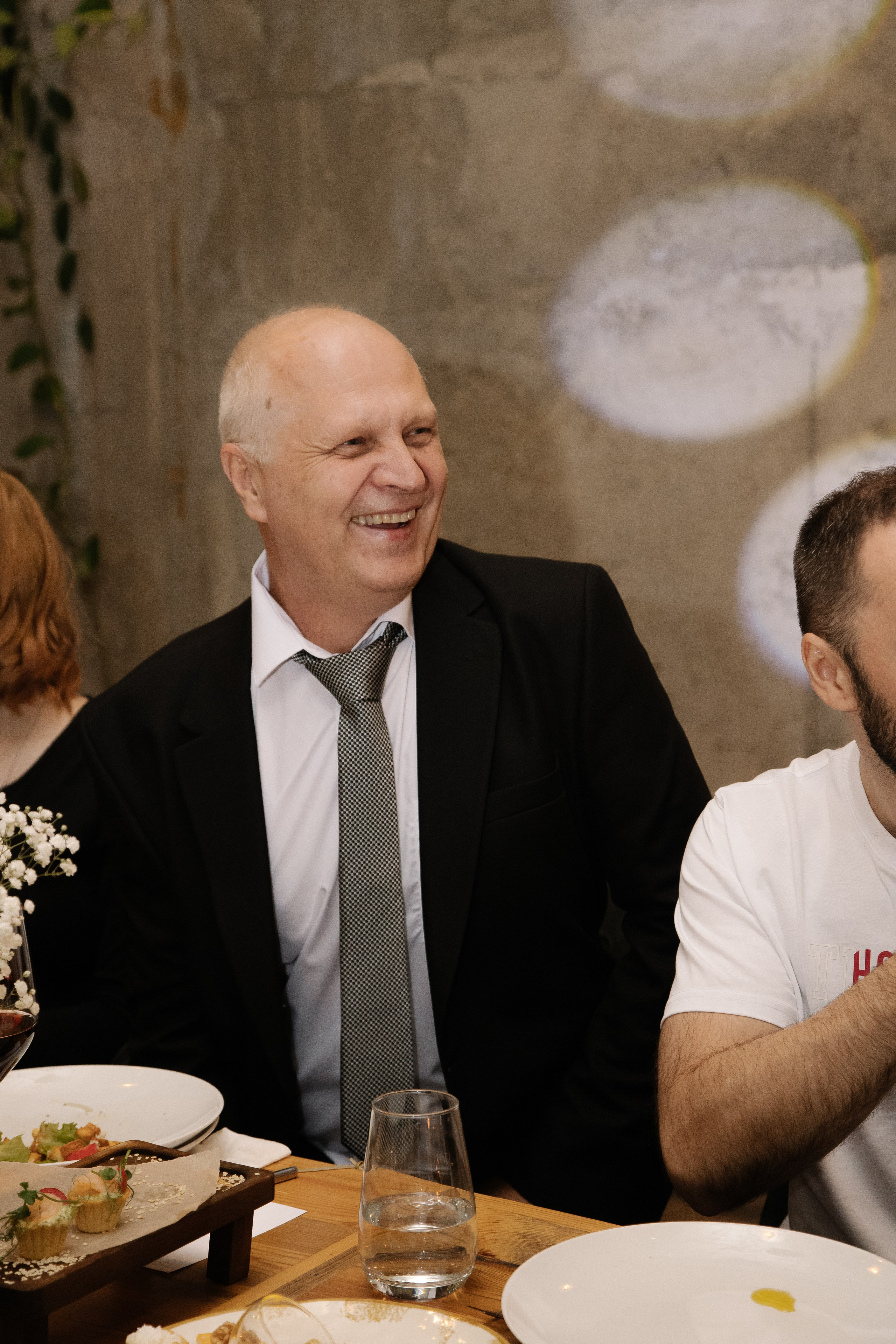 Цветочная локация. Свадебный фотограф Челябинск Полина Чеботарь