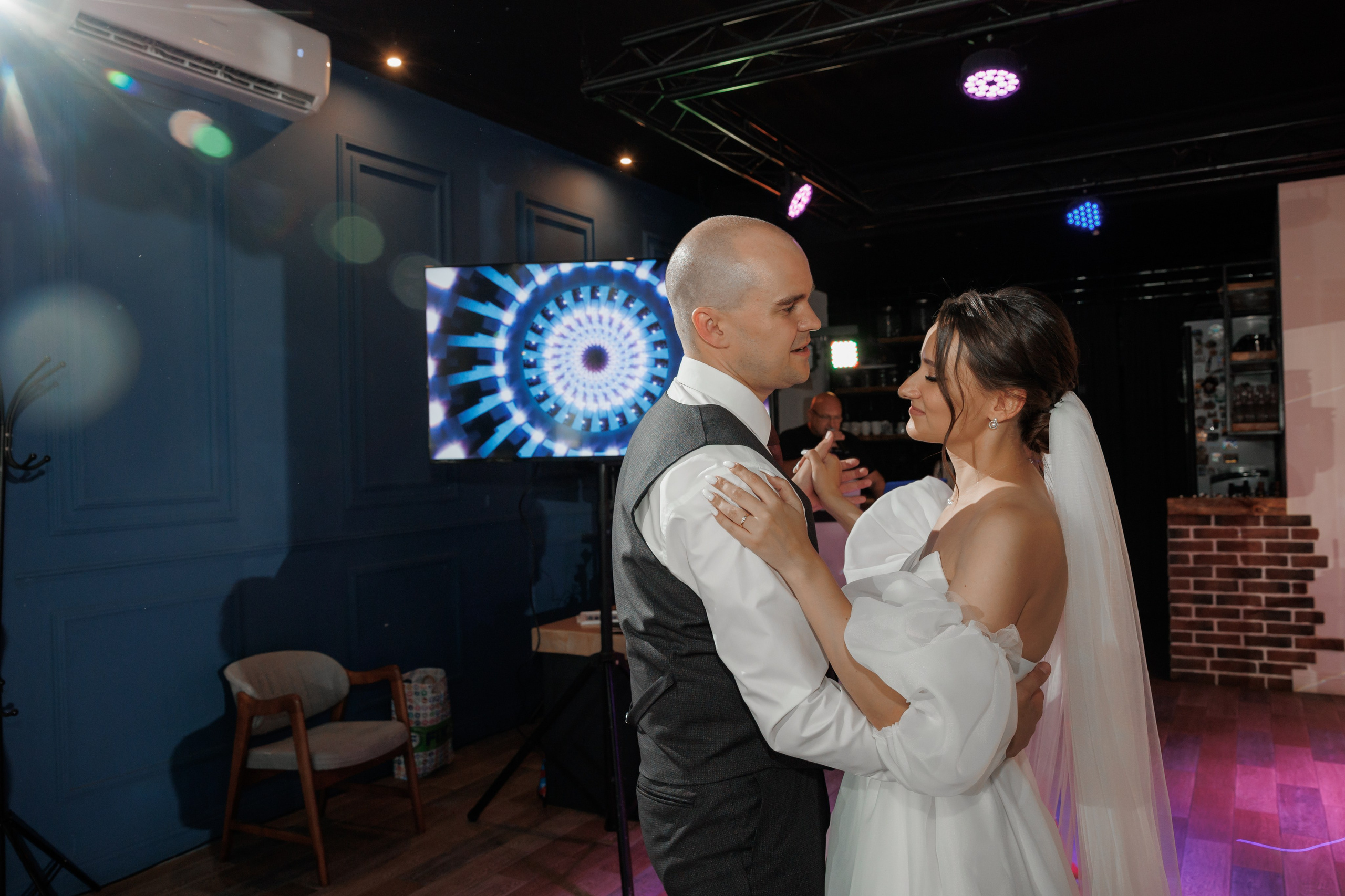 Полина и Дмитрий, загородный клуб «Барин», ЗАГС в г. Пушкино. Свадебный и репортажный фотограф (Москва, Королев и другие)